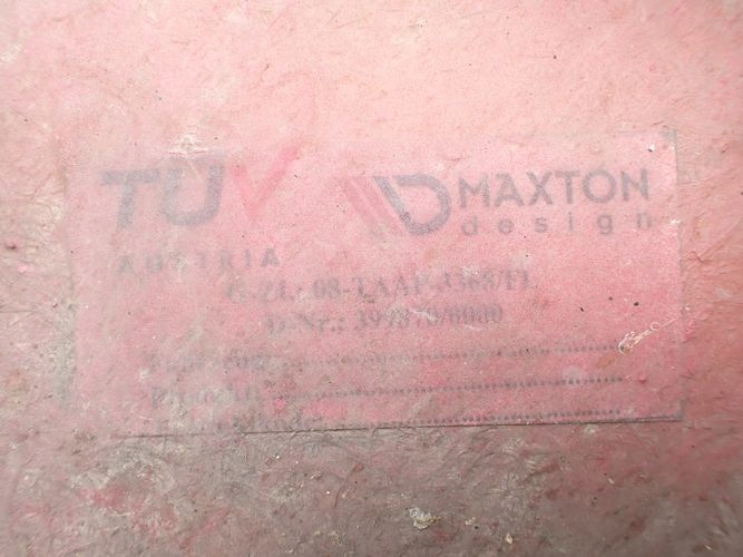VW GOLF VI MAXTON DESIGN ĽAVÝ PREDNÝ BLATNÍK