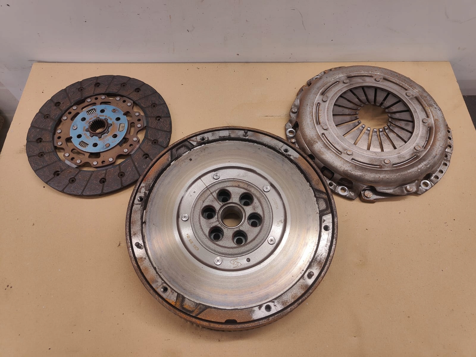 Ford volvo 1.6 ehdi 6366000054 1878006098 DVOJHMOTNY ZOTRVACNIK