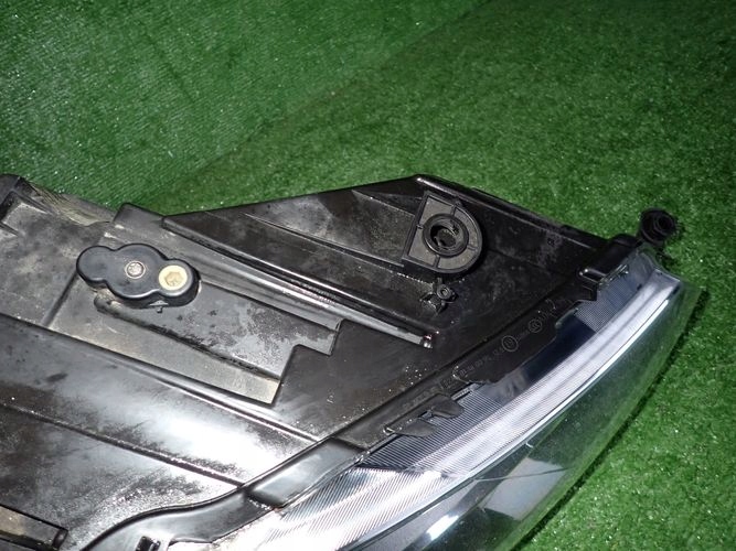 SEAT LEON III FULL LED PRAVE PREDNE SVETLO