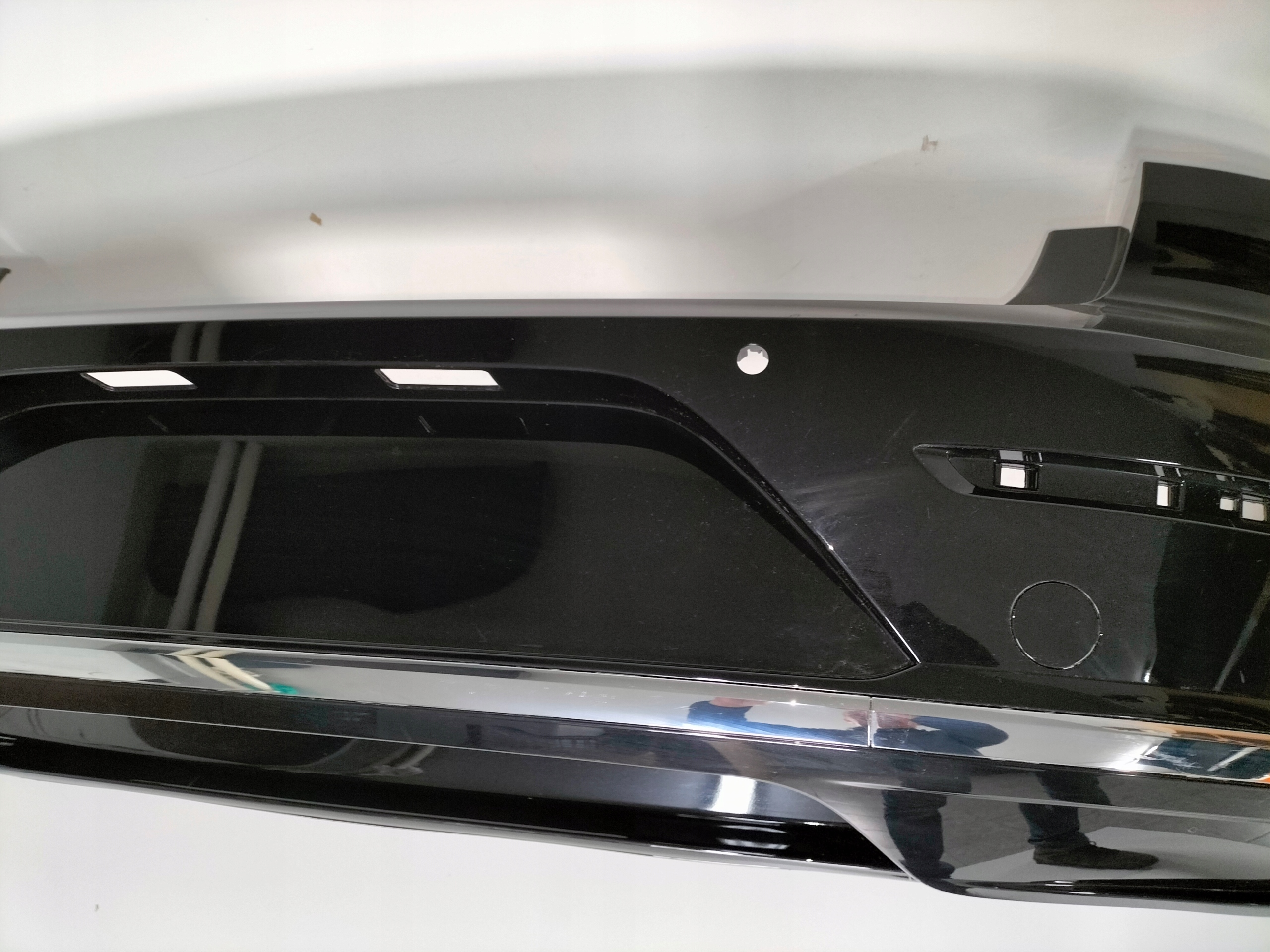 ZADNÝ NÁRAZNÍK VW ARTEON 3G8 17-