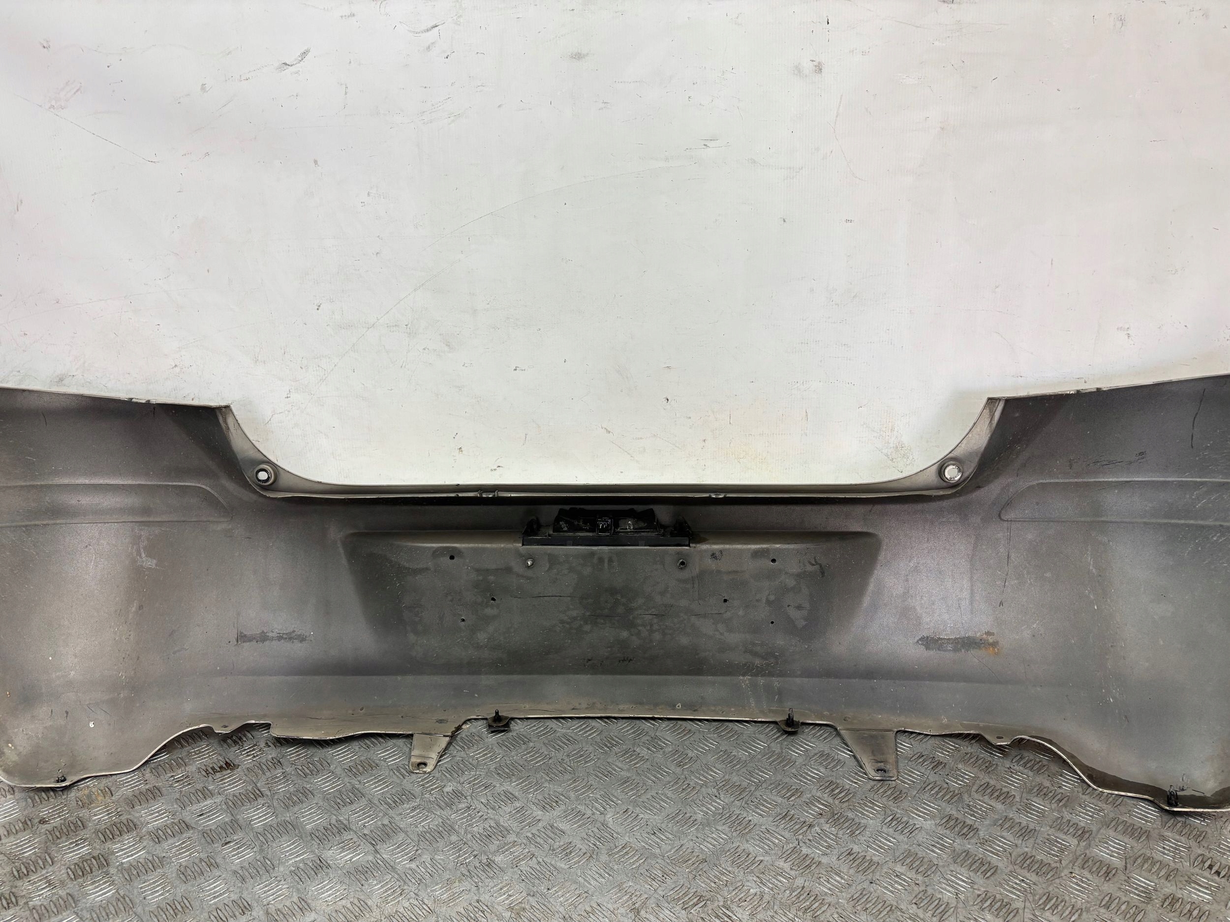 ZADNÝ NÁRAZNÍK TOYOTA YARIS II 2 LIFT 09-