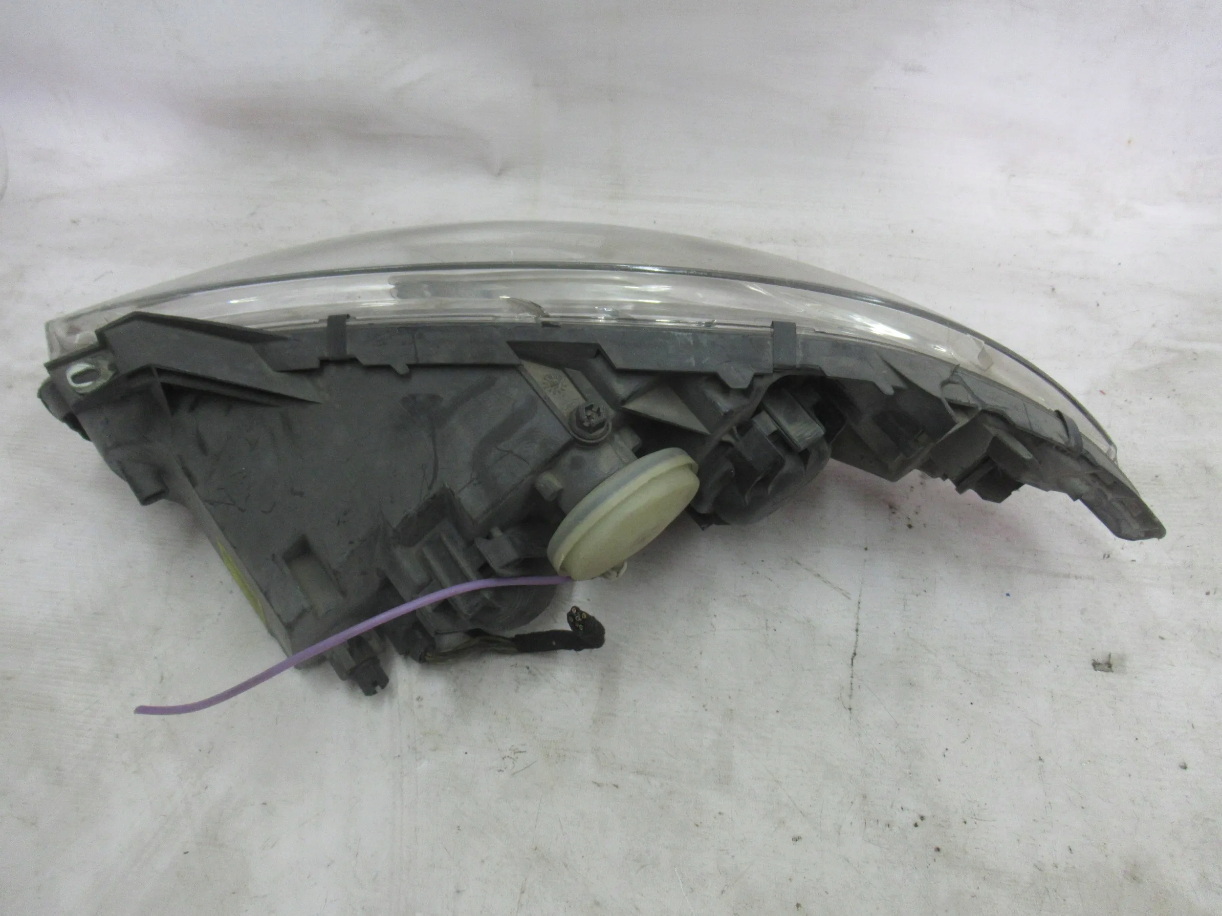 PRAVE PREDNE SVETLO MERCEDES A KLASA W169