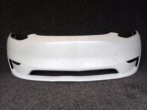 TESLA Y 20- PREDNÝ NÁRAZNÍK TESLA Y 20- PREDNÝ NÁRAZNÍK