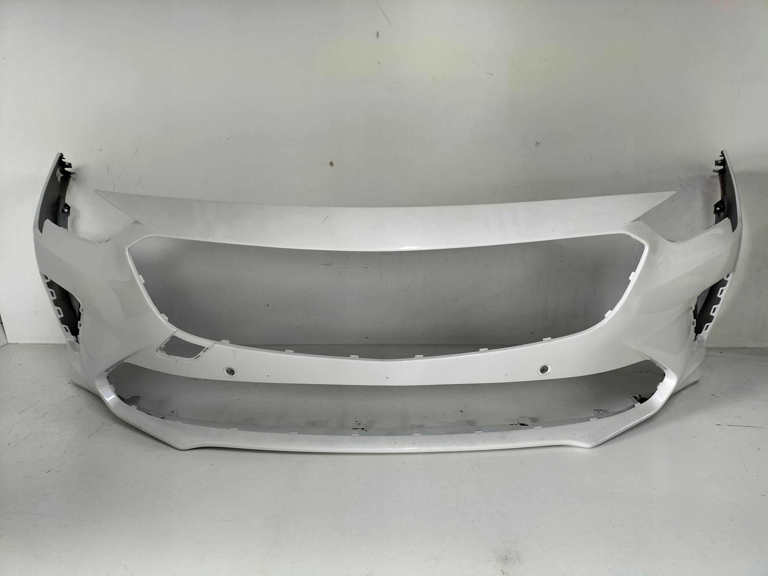 PREDNÝ NÁRAZNÍK OPEL INSIGNIA B LIFT 20- GSI