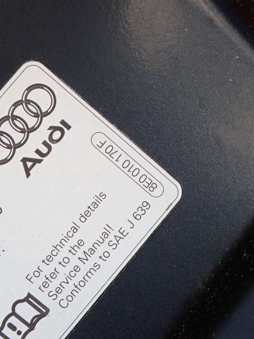 AUDI A4 B7 04-08 PREDNÁ KAPOTA