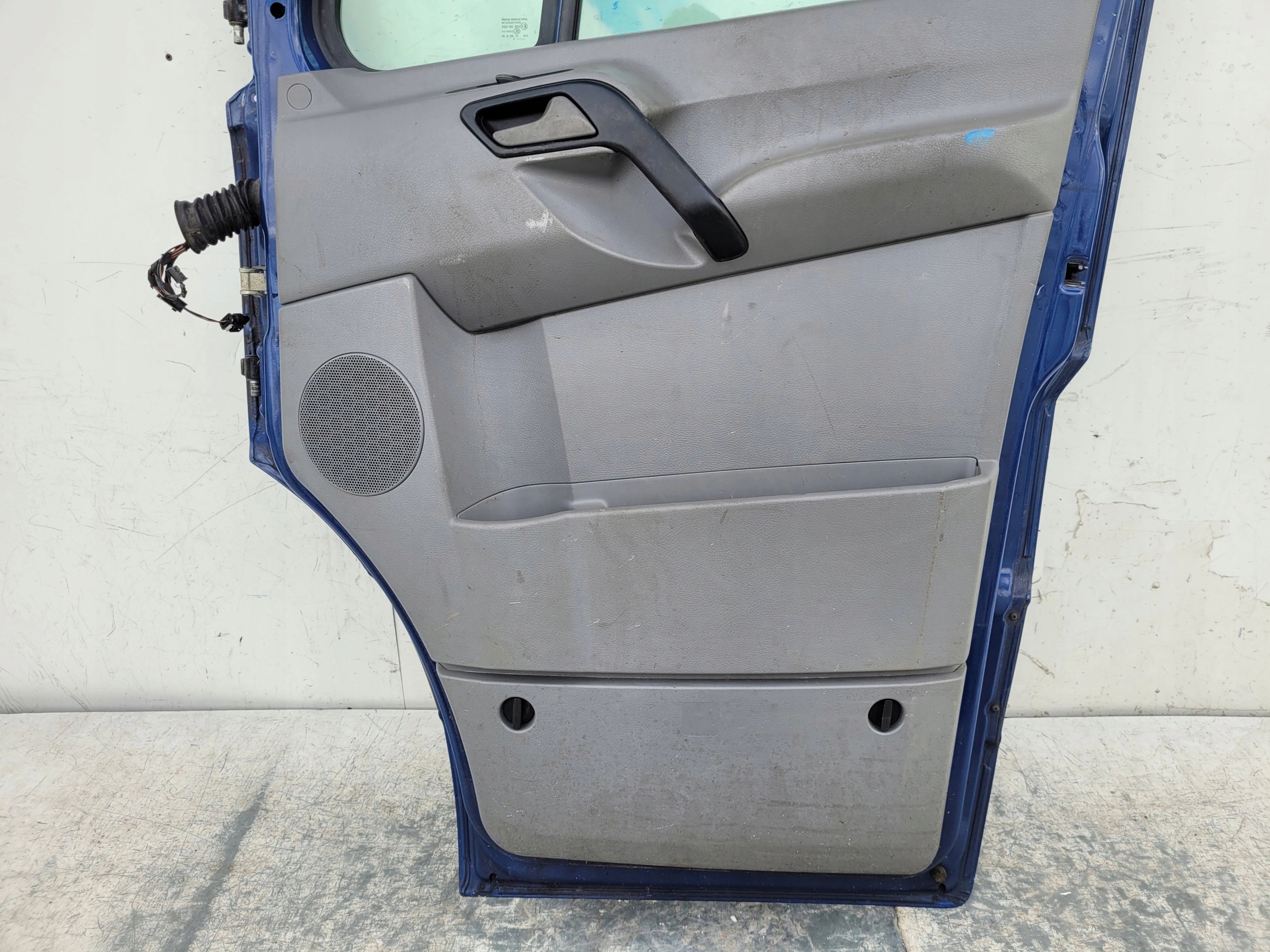 MERCEDES SPRINTER 906 CRAFTER DVERE PREDNÉ PRAVÉ