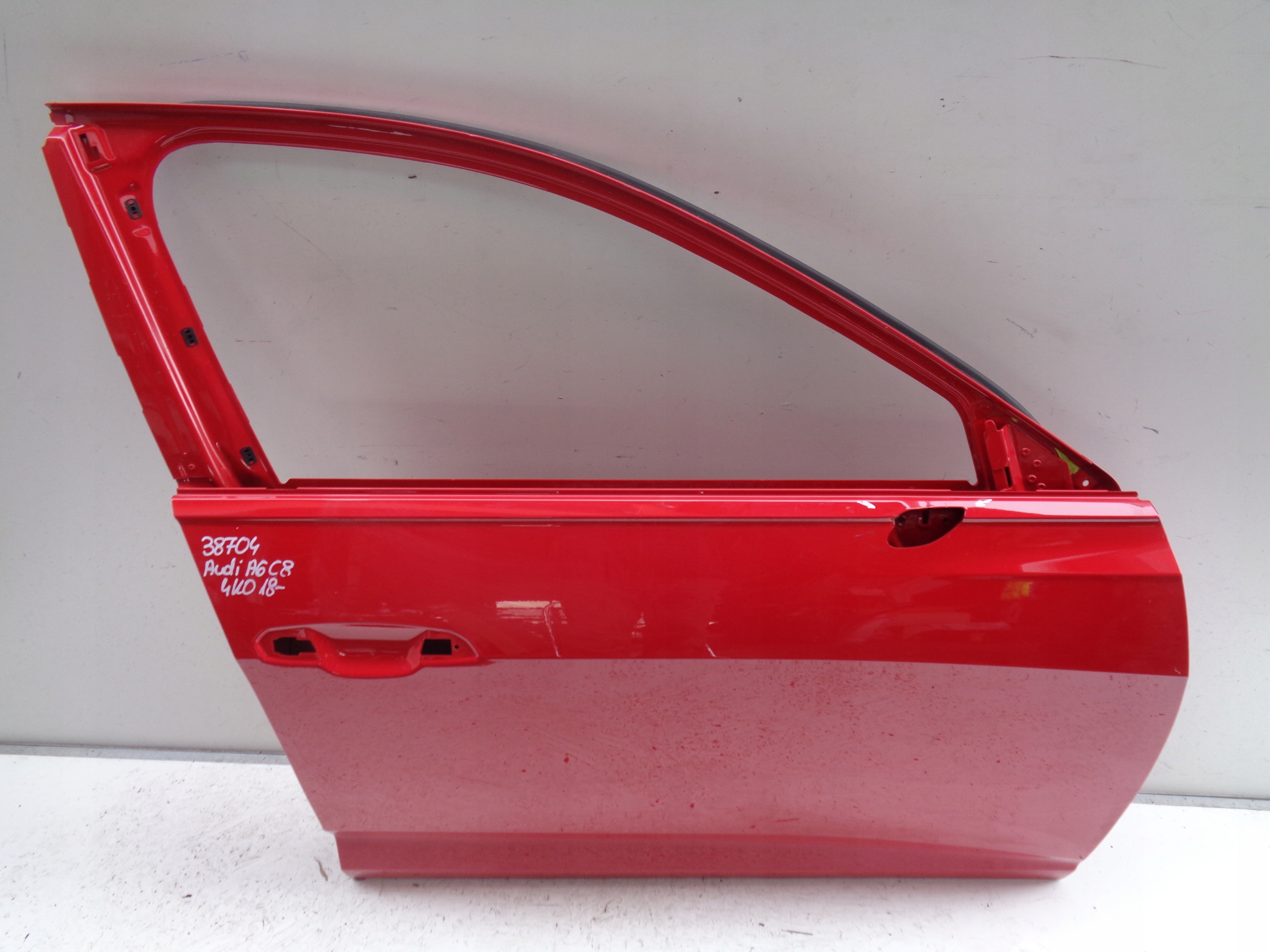 PRAVE PREDNE DVERE AUDI A6 C8 4K 4K0 18- NR 38704