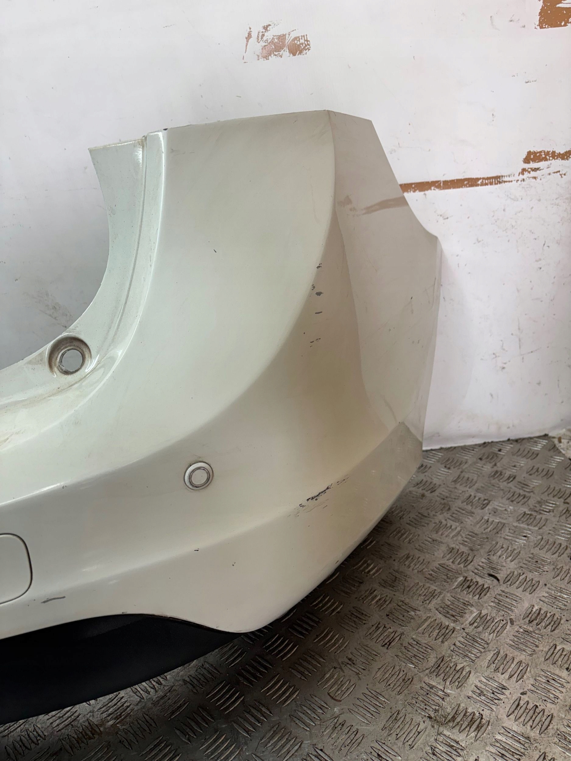 ZADNÝ NÁRAZNÍK VOLVO V60 PDC 10-