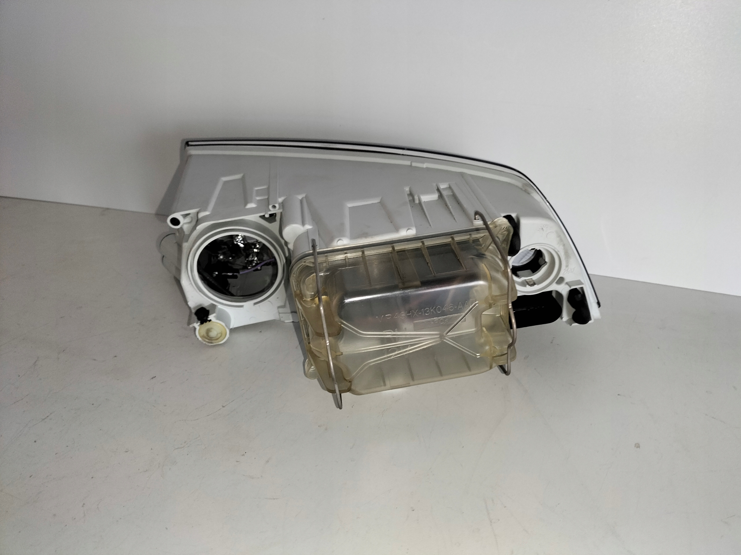 PRAVE PREDNE SVETLO SKODA OCTAVIA II 04-08