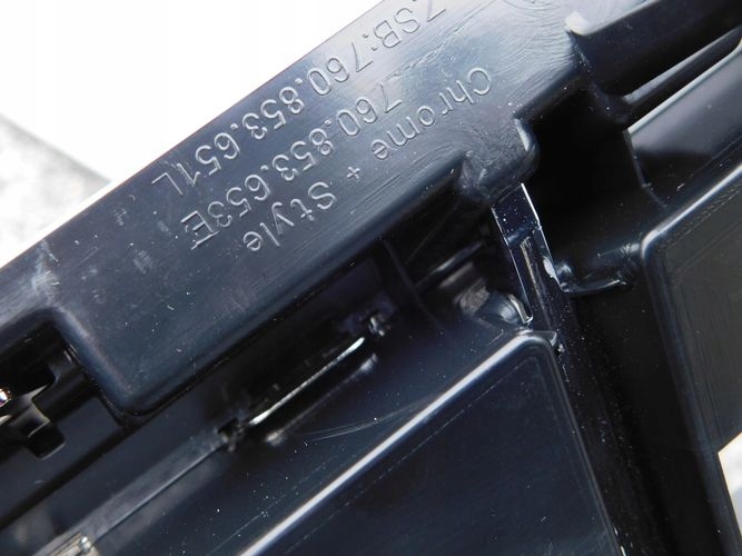 VW TOUAREG III 760 18- MRIEZKA LISTA