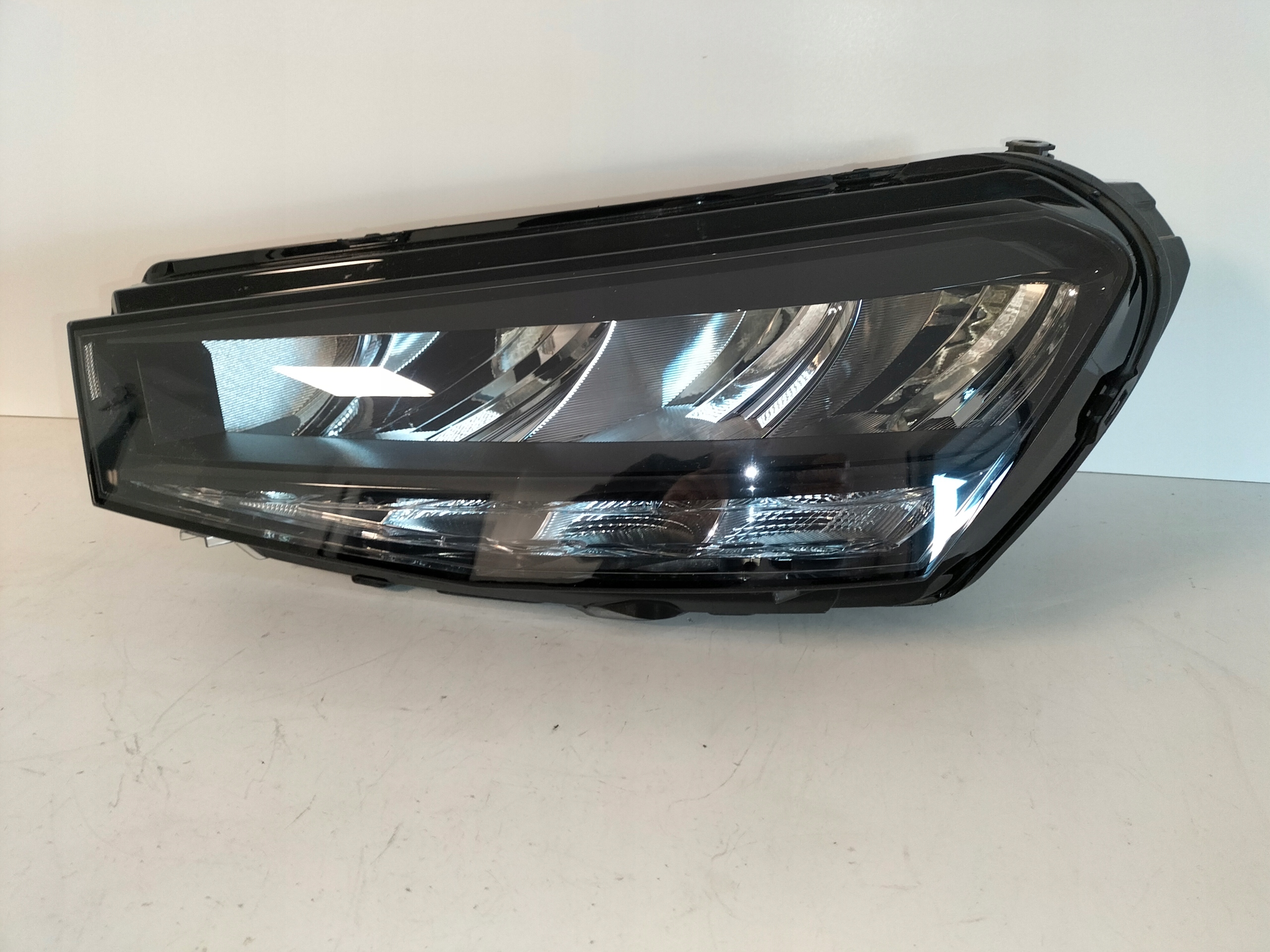LAVE PREDNE SVETLO SKODA FABIA 4 IV 21- FULL LED CRYSTAL LIGHT