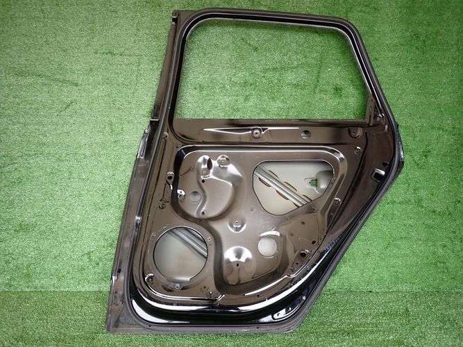 AUDI A3 8V HB 12- PRAVE ZADNE DVERE