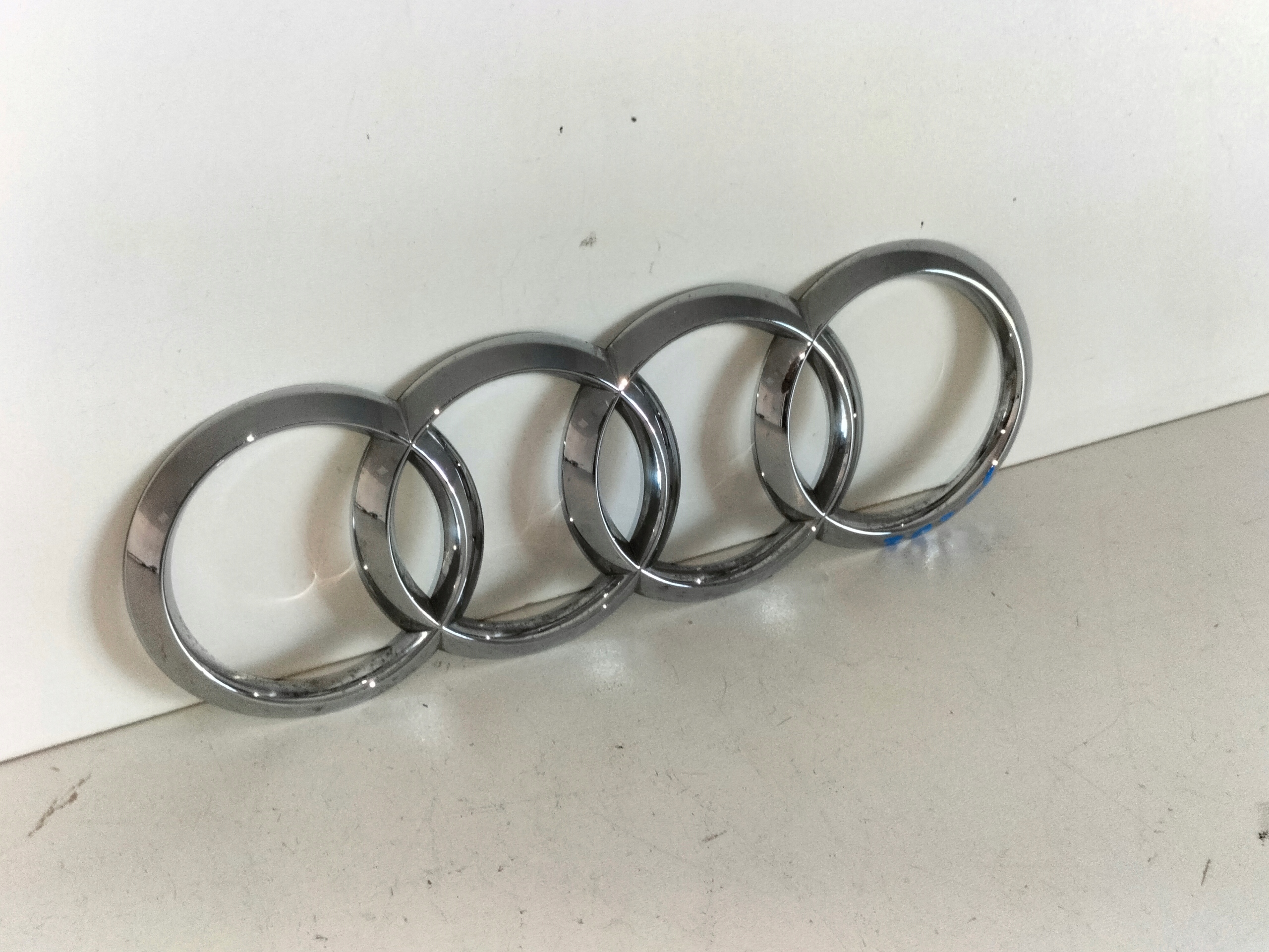 ZNAK EMBLEM AUDI