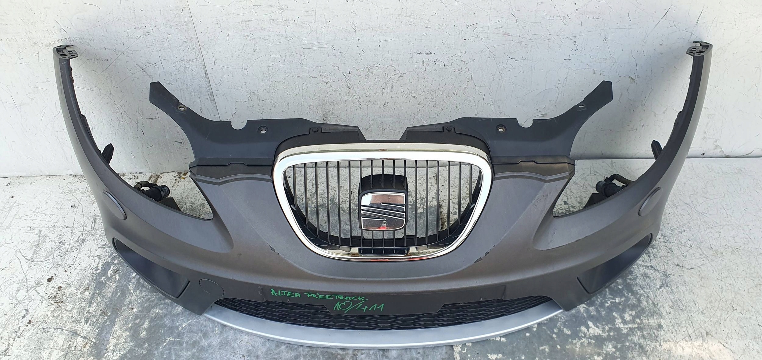 SEAT ALTEA FREETRACK PREDNÝ NÁRAZNÍK 5P8807217