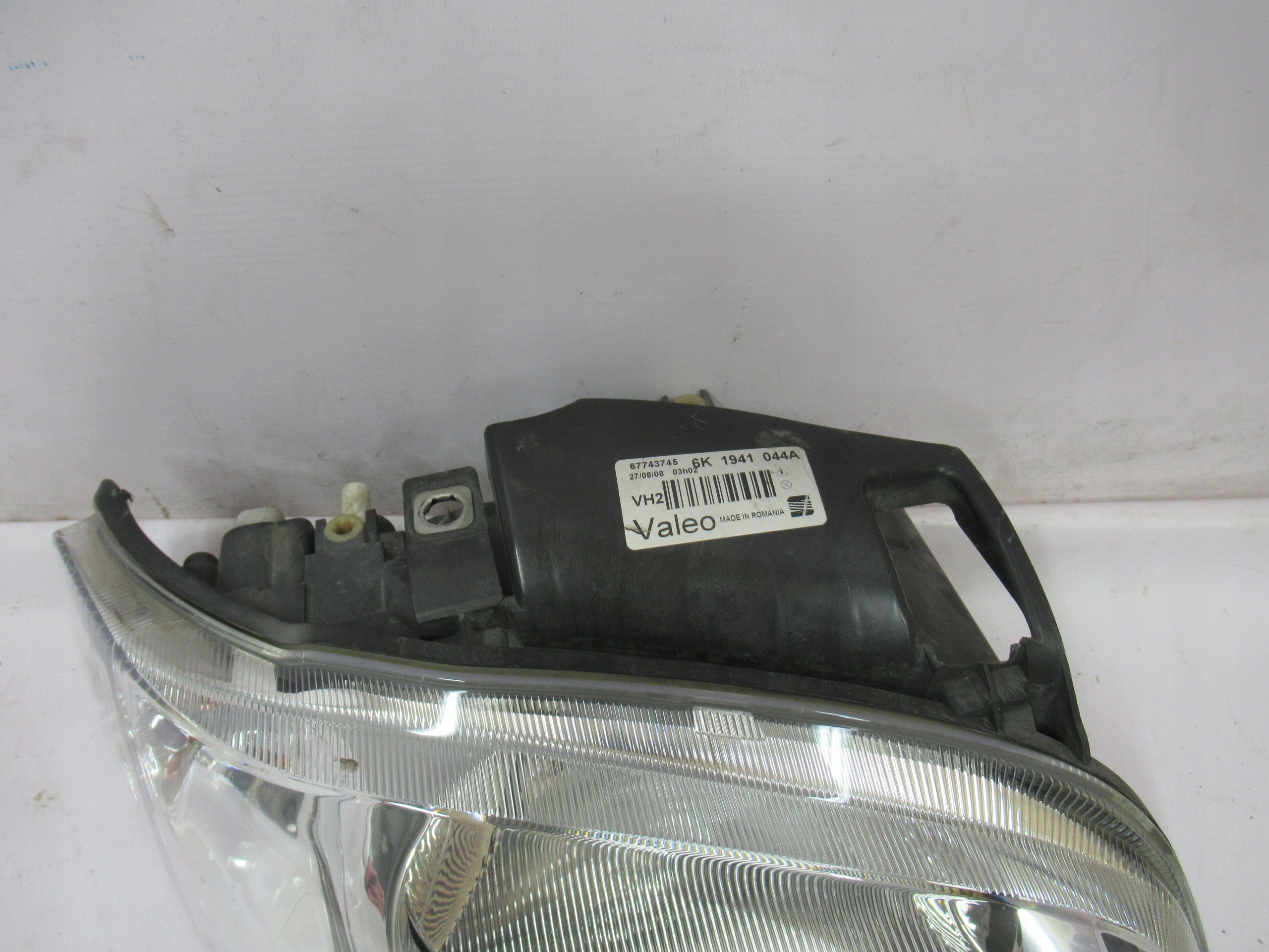 PRAVE PREDNE SVETLO SEAT IBIZA II 99-02