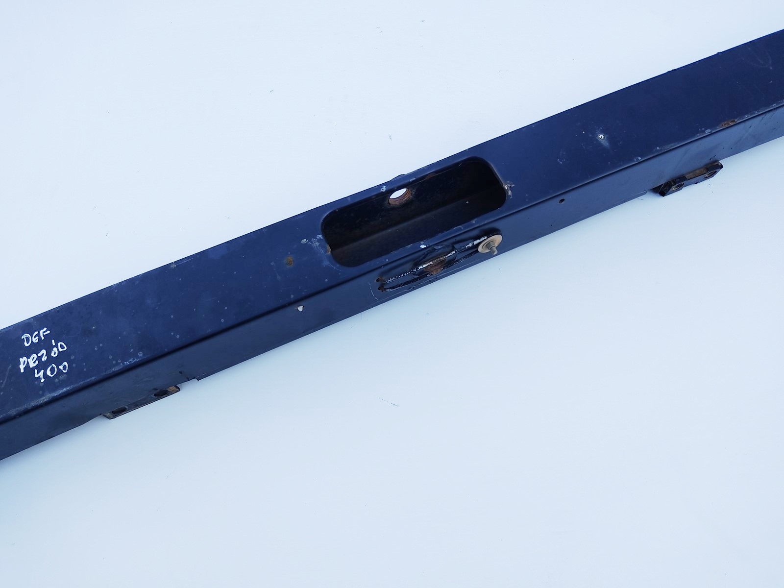 VÝSTUHA PRIEČKA POD PREDNÝ NÁRAZNÍK LAND ROVER DEFENDER 1999-2014