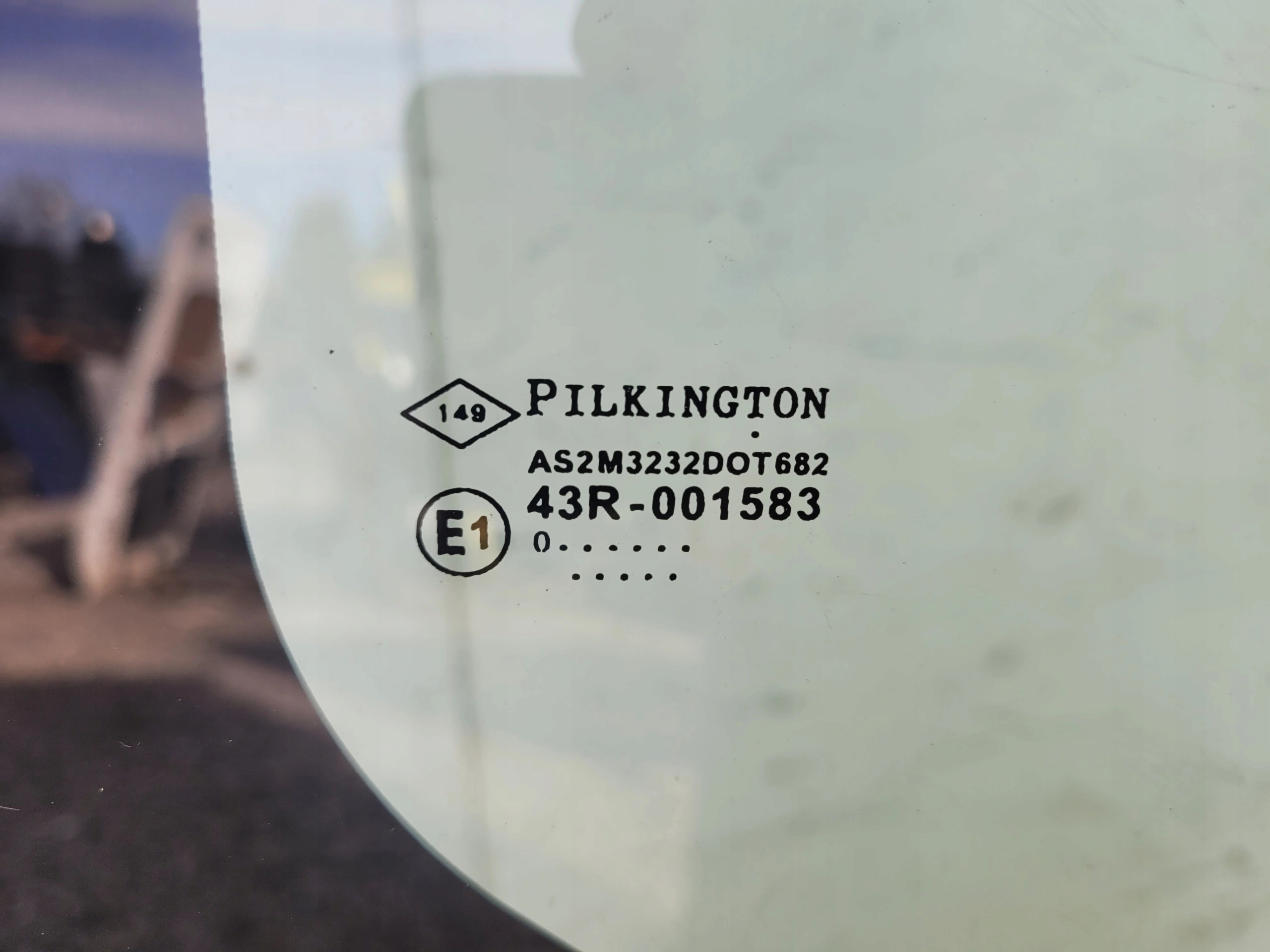 RENAULT MASTER III 3 PRAVE ZADNE DVERE SKLO