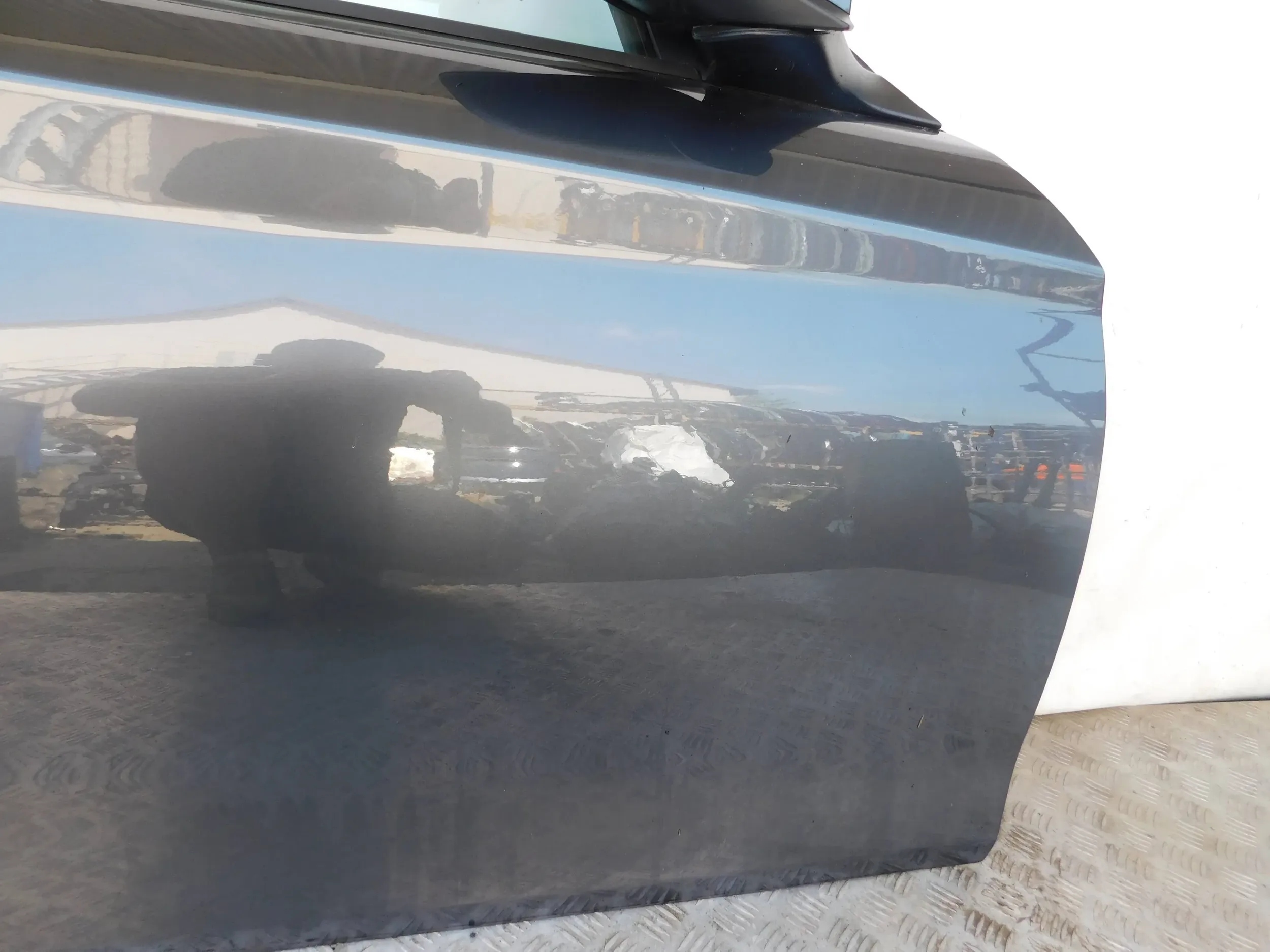 PRAVE PREDNE DVERE BMW 1 F20 B39