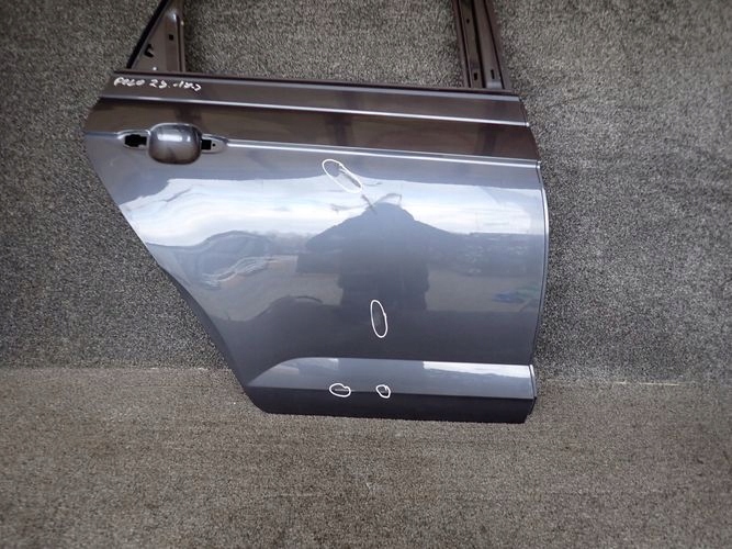 VW POLO 2G 17- PRAVE ZADNE DVERE