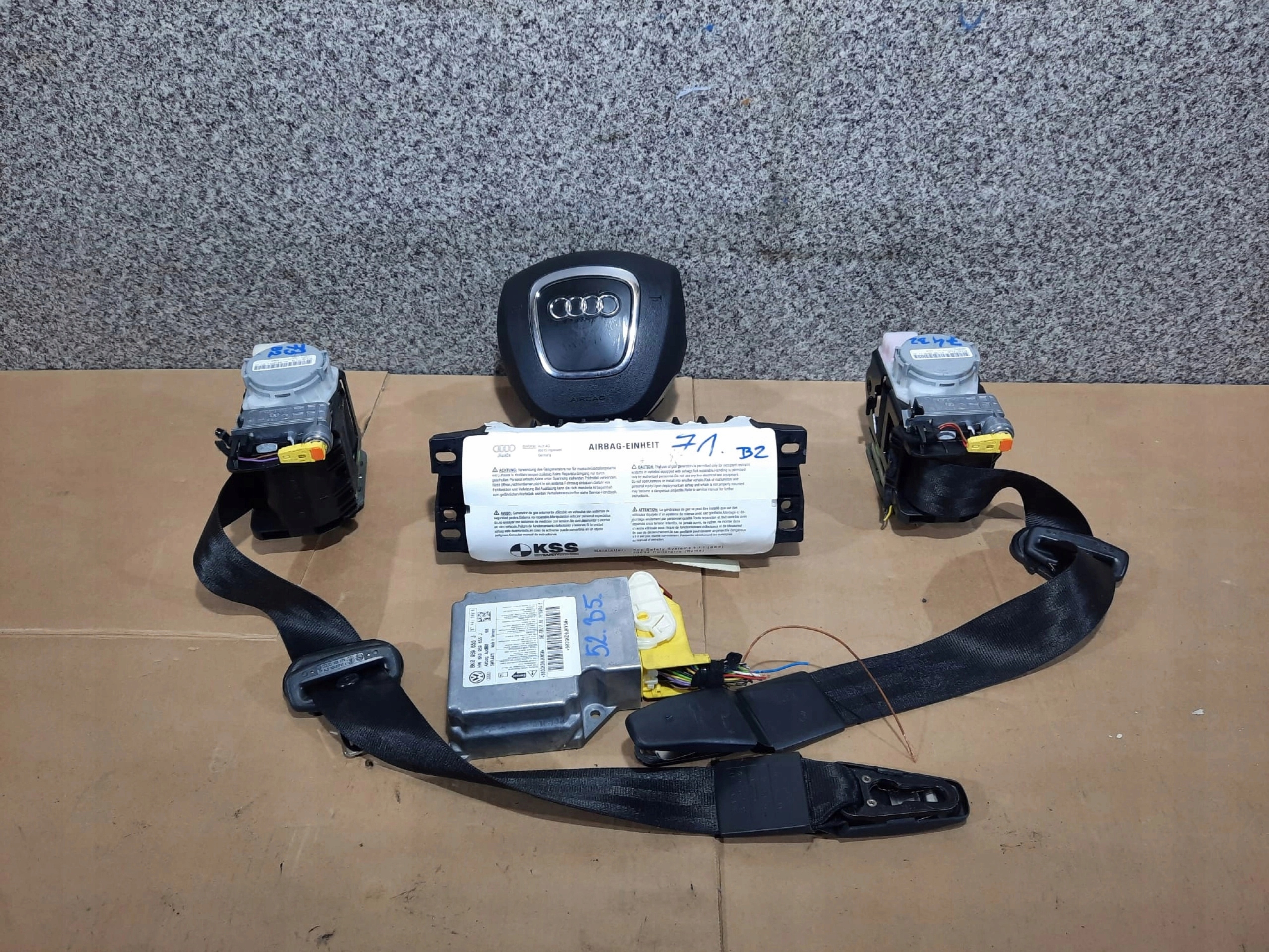 AUDI A4 B8 AIRBAGY BEZPECNOSTNE PASY SENZOR