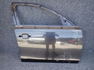 AUDI A4 B8 08- PRAVE PREDNE DVERE AUDI A4 B8 08- PRAVE PREDNE DVERE
