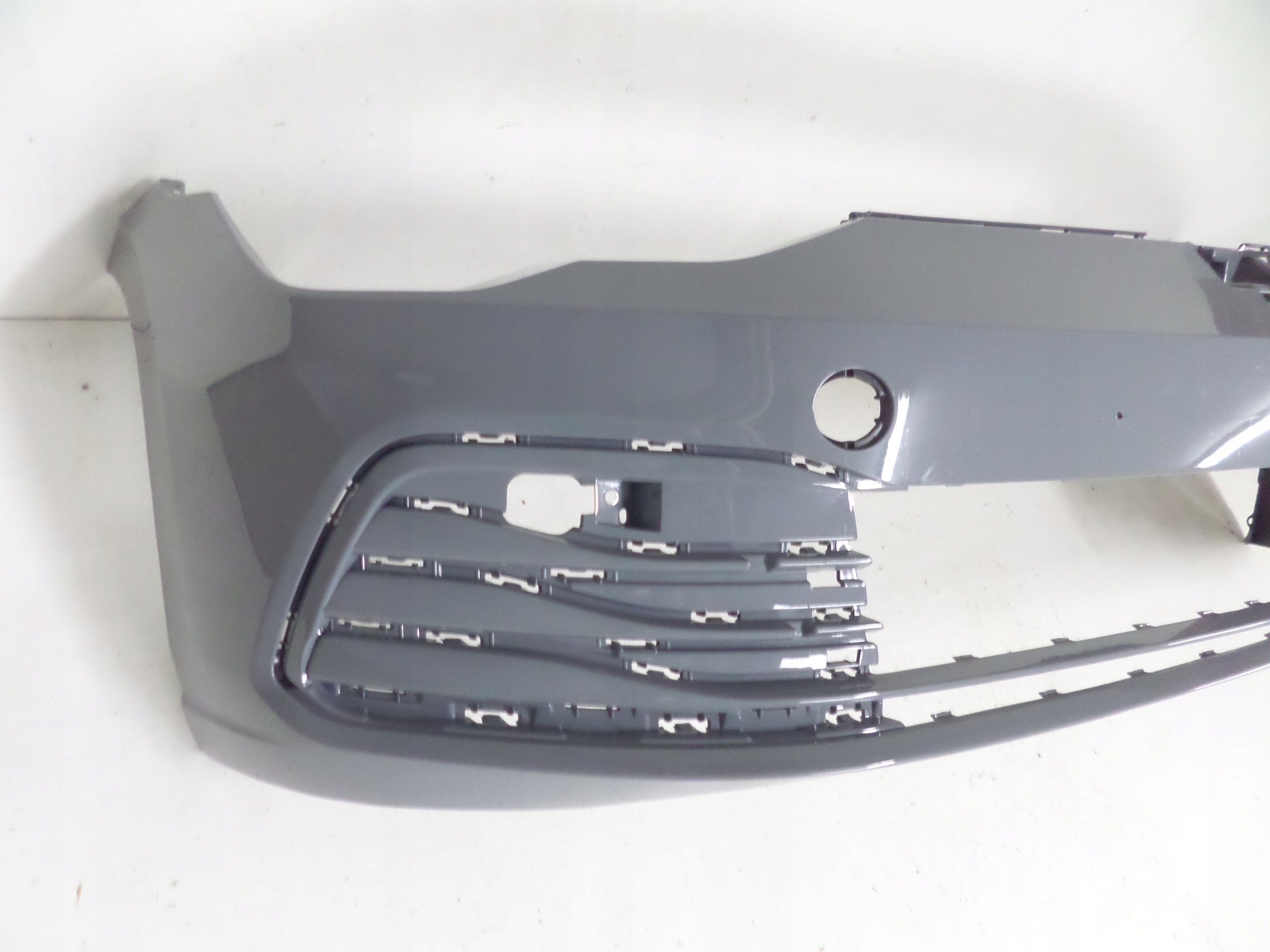 PREDNÝ NÁRAZNÍK VW GOLF VIII 8 19-