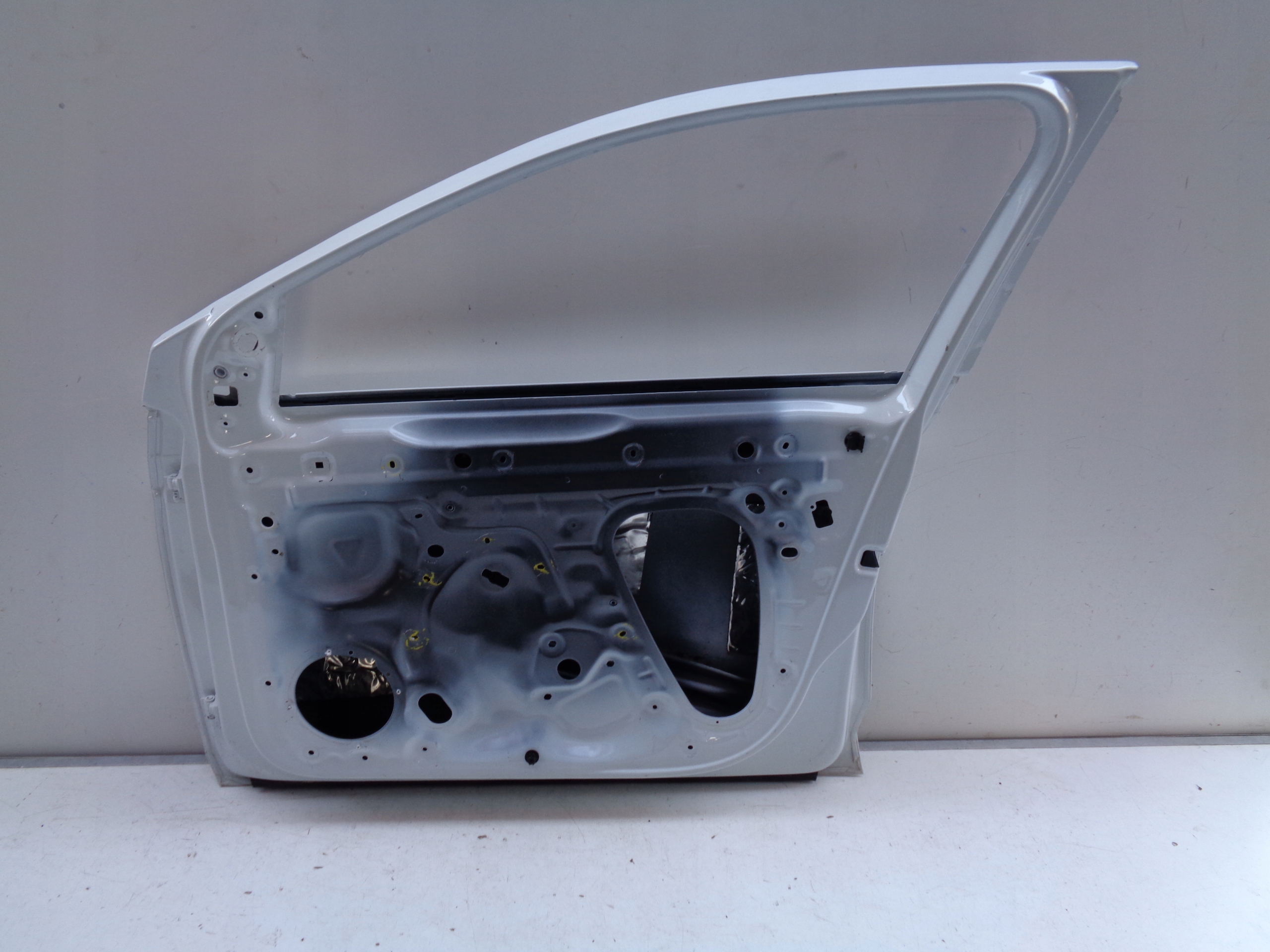 PRAVE PREDNE DVERE VW POLO 2G 2G0 17- NR 33848