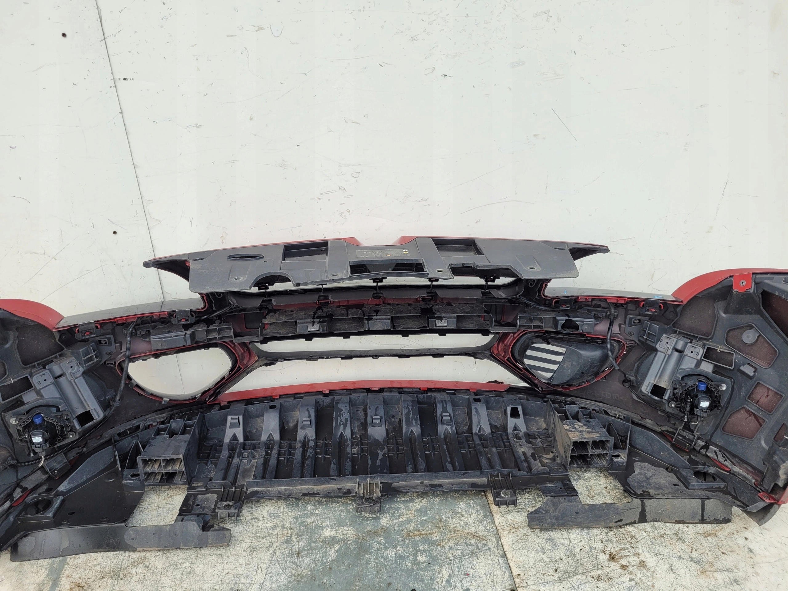 RENAULT MEGANE III COUPE CABRIO LIFT PREDNÝ NÁRAZNÍK