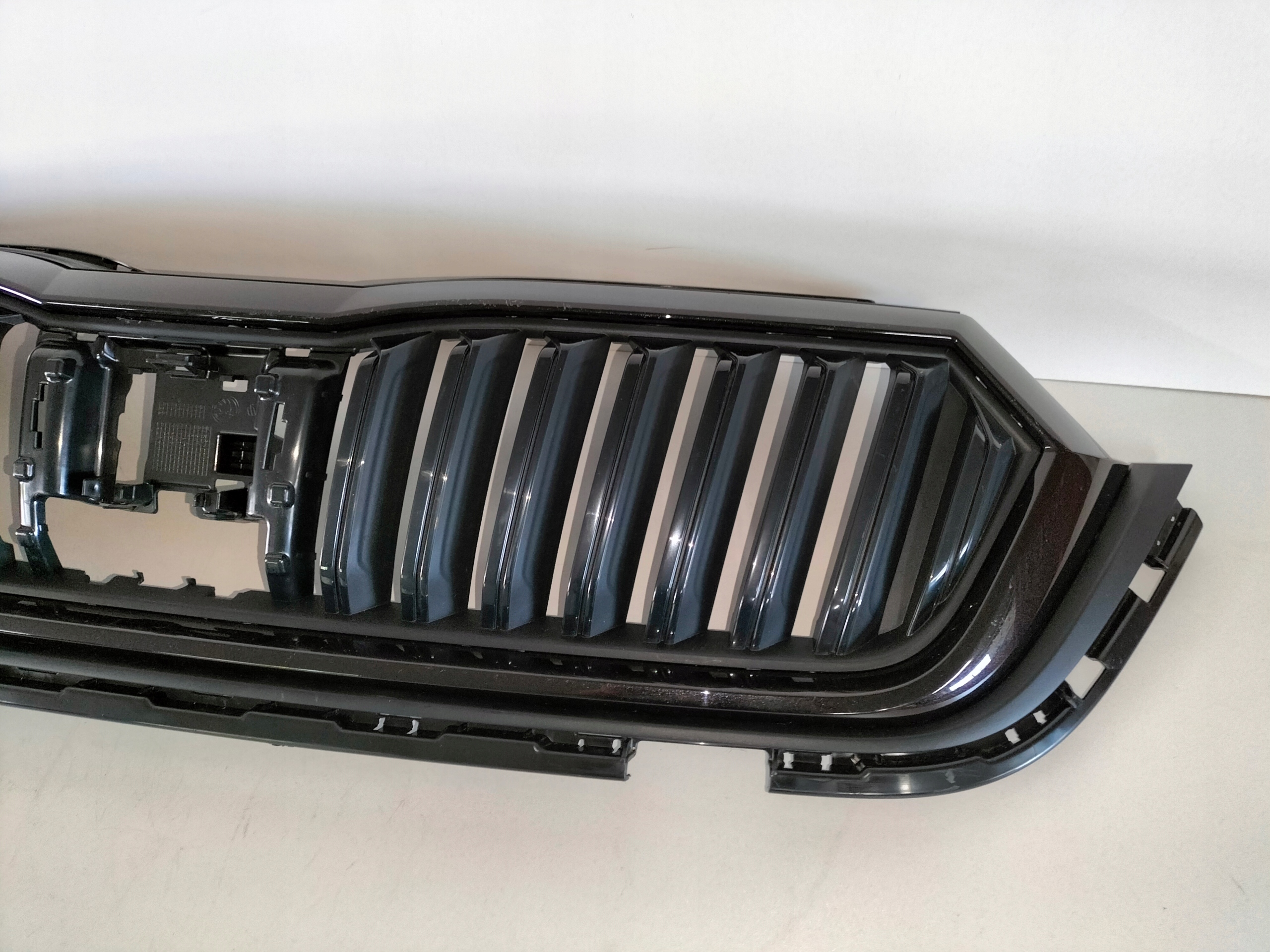 MRIEZKA LISTA SKODA OCTAVIA 4 IV 19-