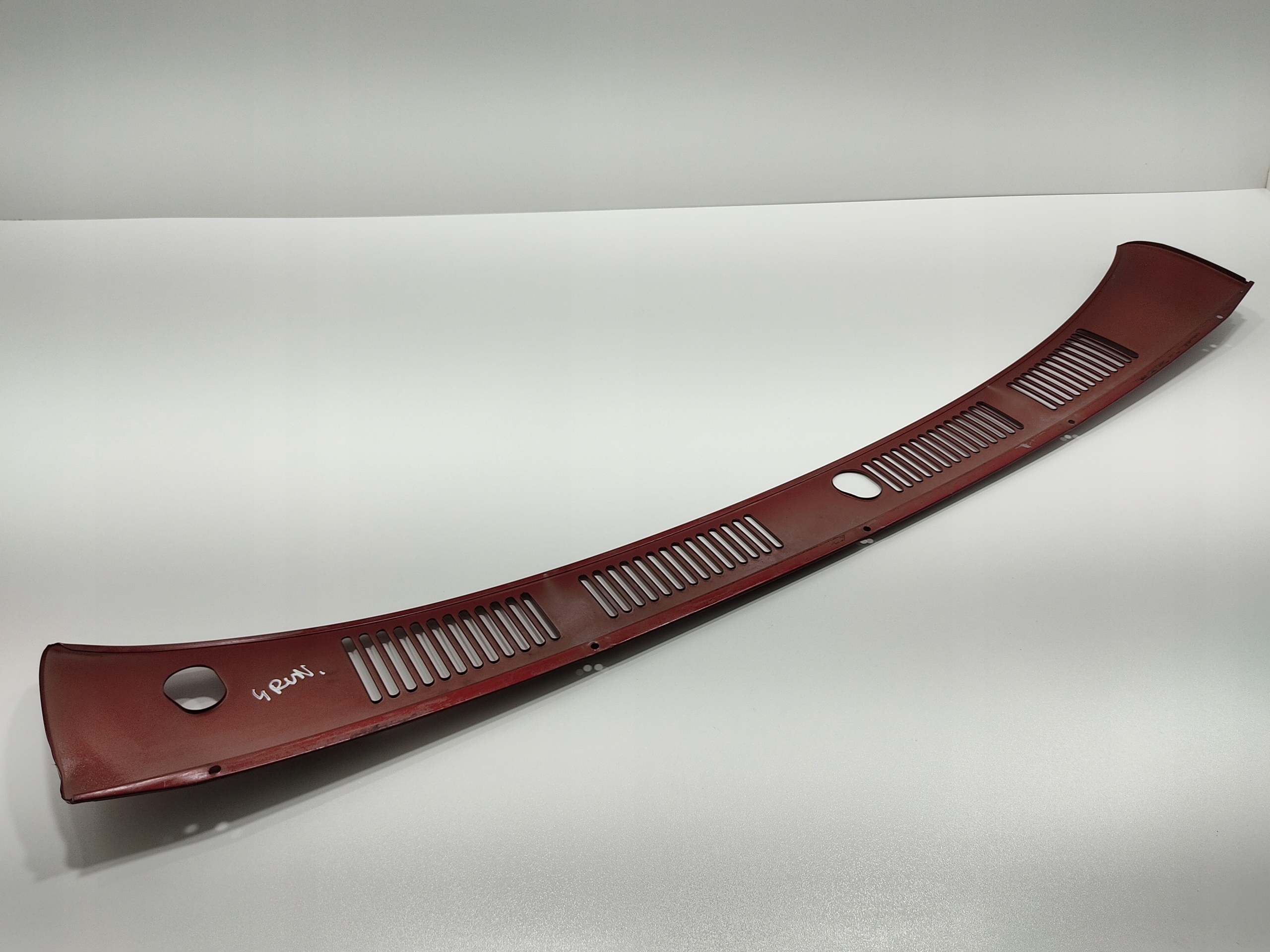 TORPEDO, PLAST POD STIERACE KOVOVE TOYOTA 4RUNNER EUROPA 1990-1996