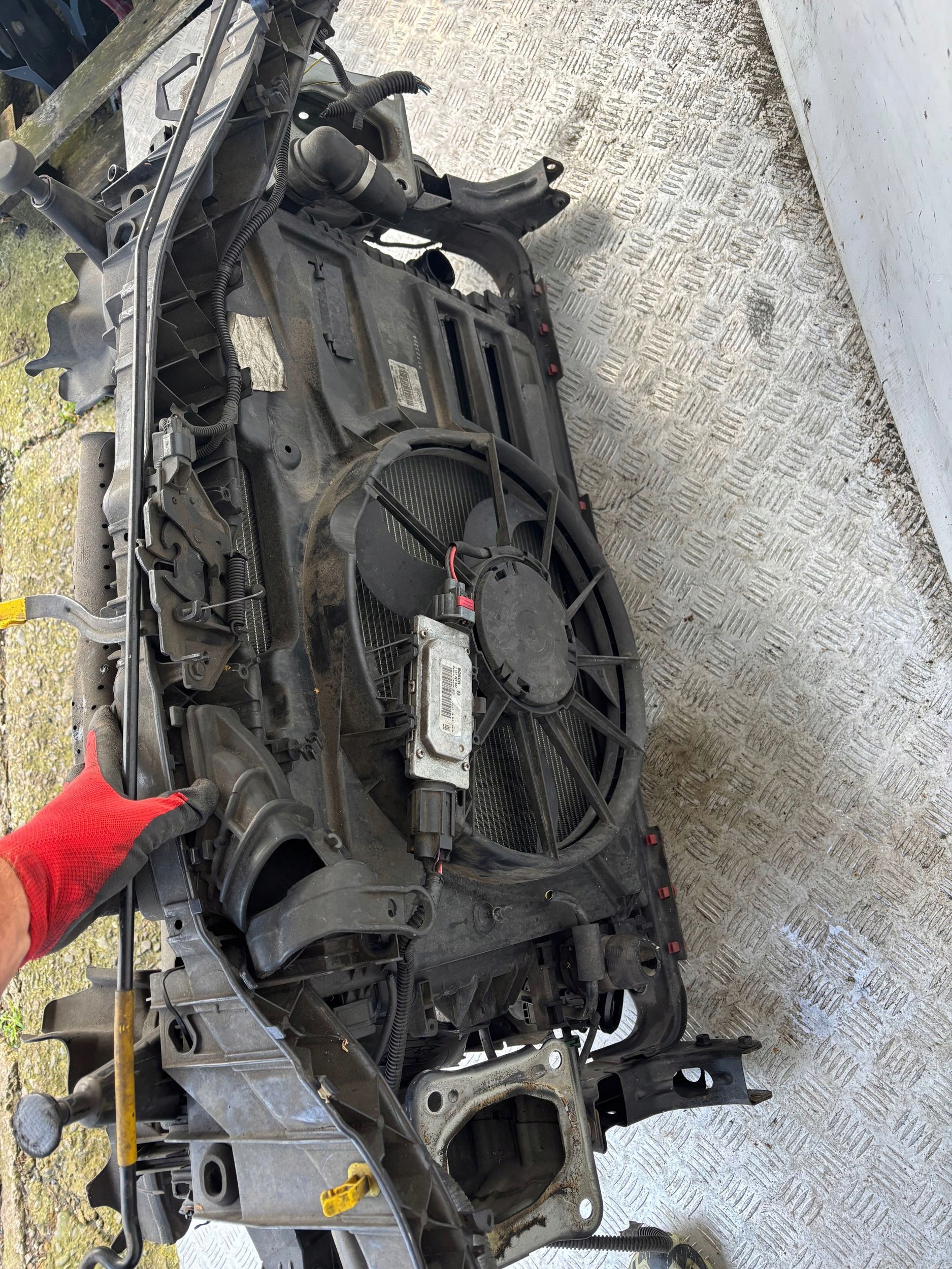 PREDNE CELO VYSTUHA CHLADICE FORD C-MAX II MK2 1.6 ECOBOOST 10-