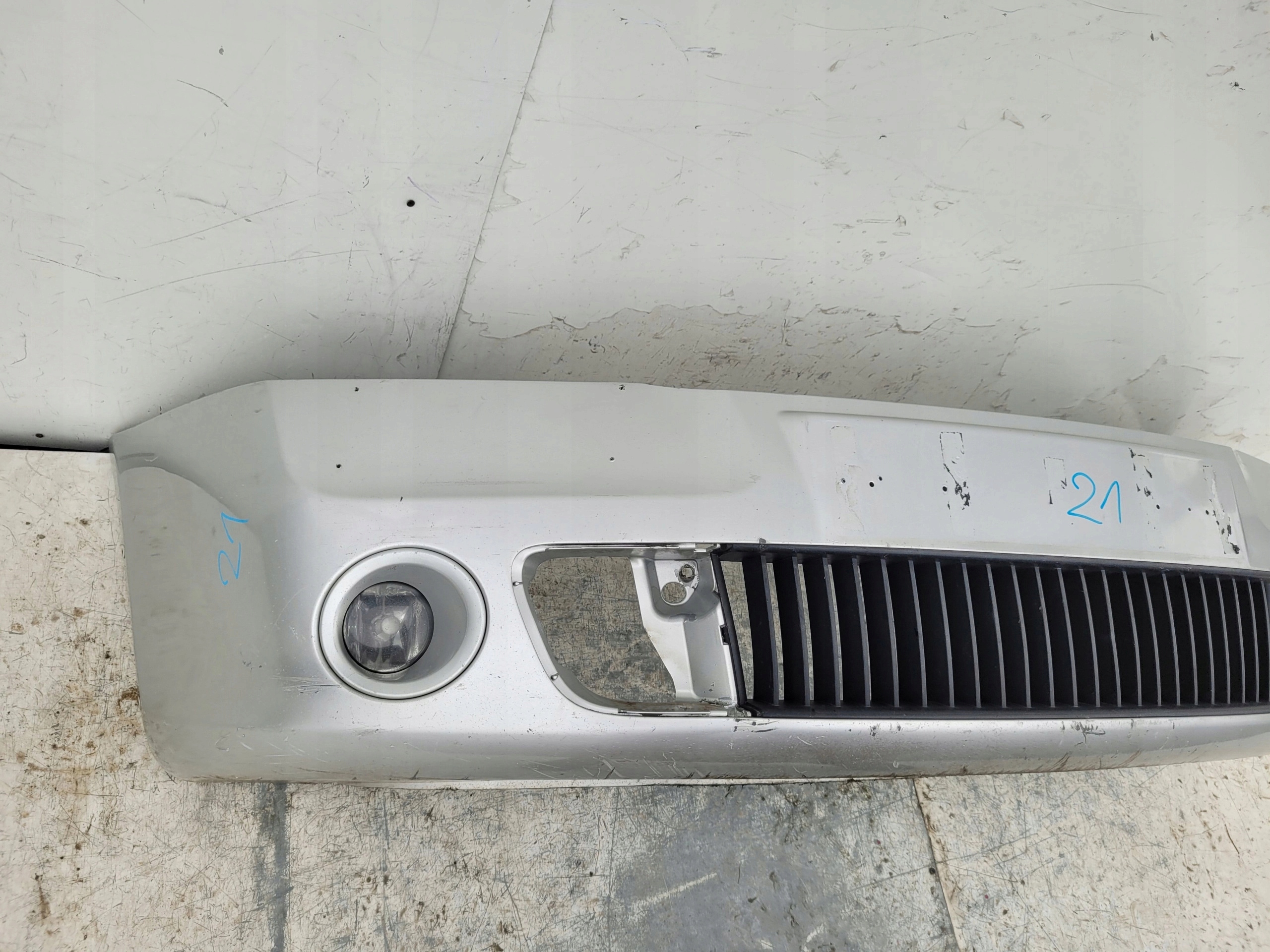 SKODA OCTAVIA II 2 RS PREDNÝ NÁRAZNÍK