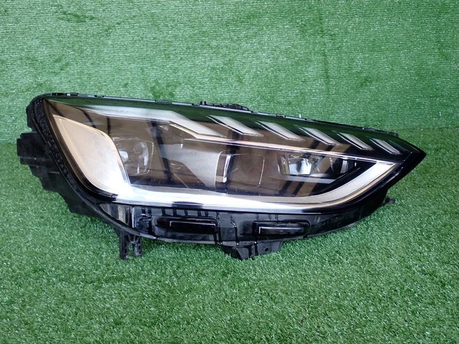 AUDI A4 B9 FULL LED LIFT 19- PRAVE PREDNE SVETLO