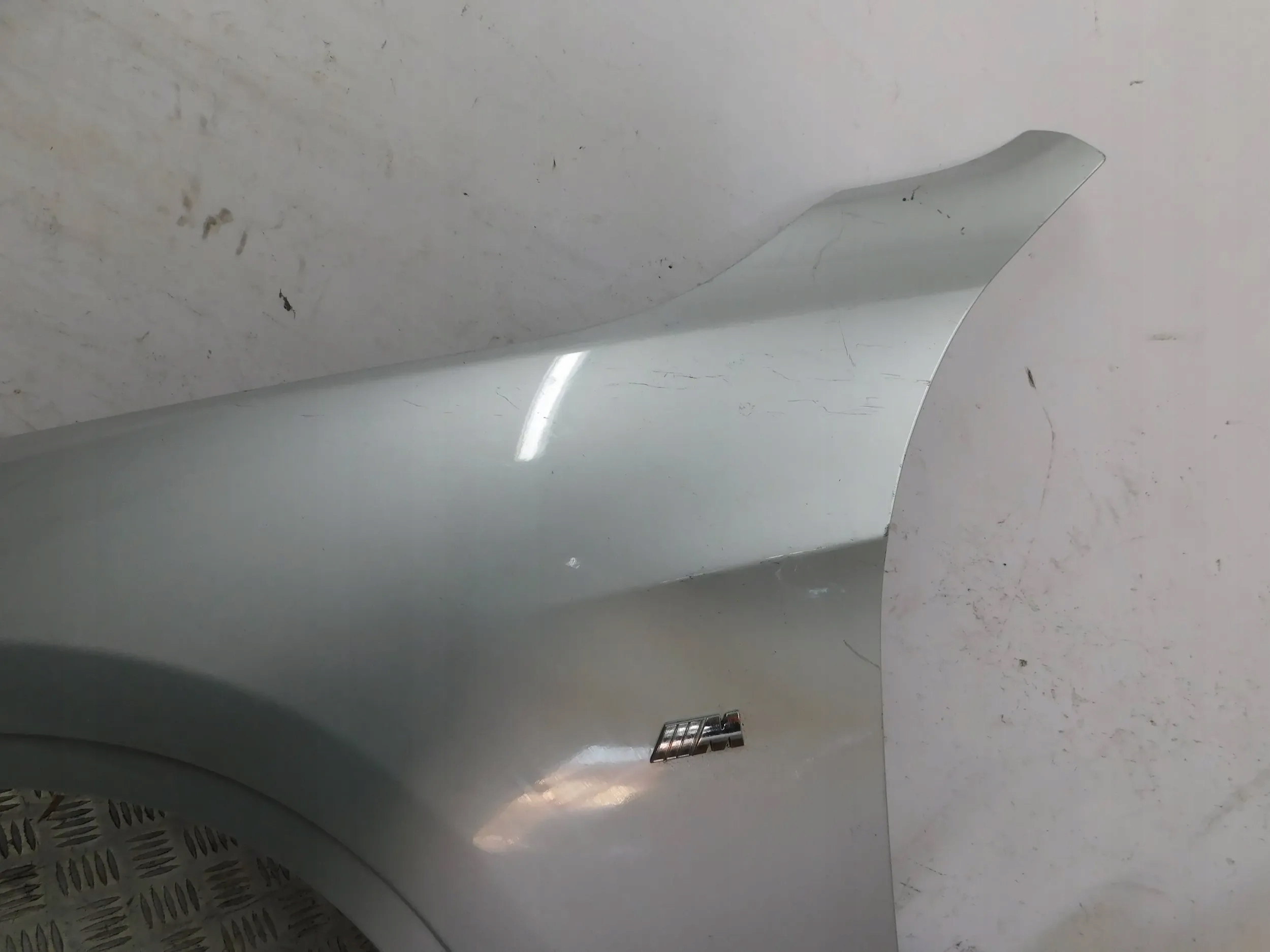 BLATNIK PREDNÝ LAVY BMW X1 E84