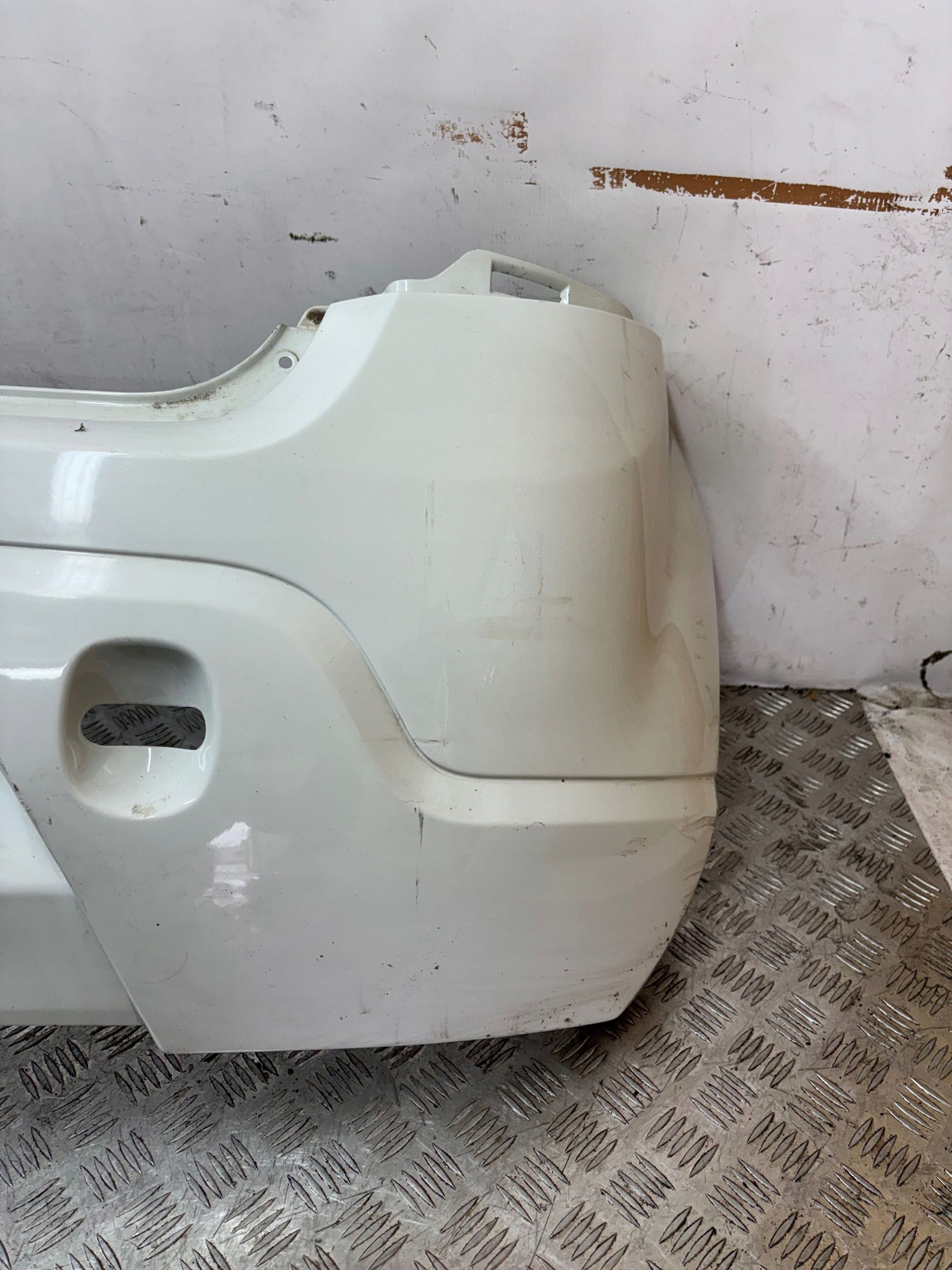 ZADNÝ NÁRAZNÍK DACIA SANDERO I 08-