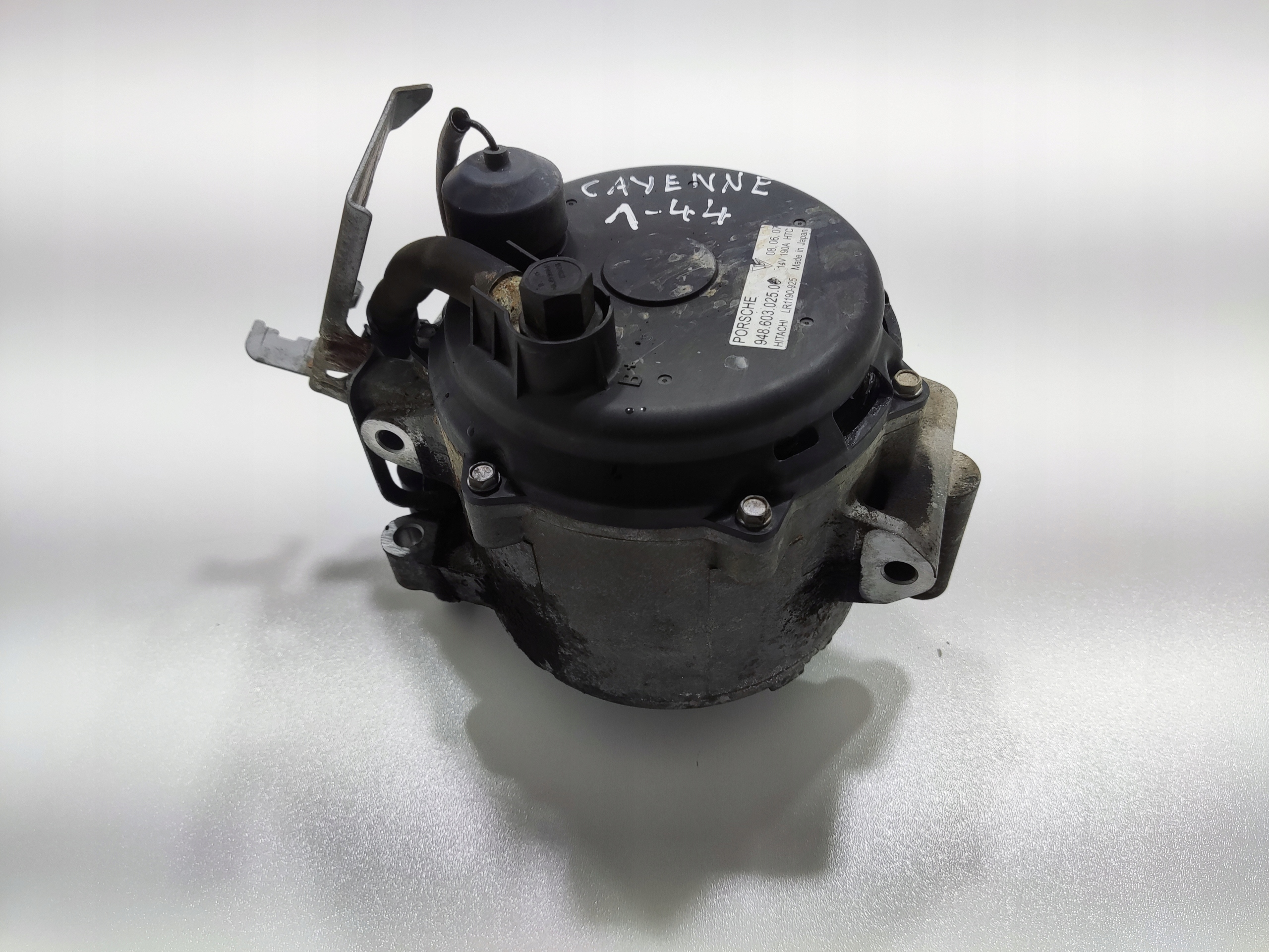 ALTERNÁTOR PORSCHE CAYENNE I 4.8 V8 94860302500 2007-2009 LIFT
