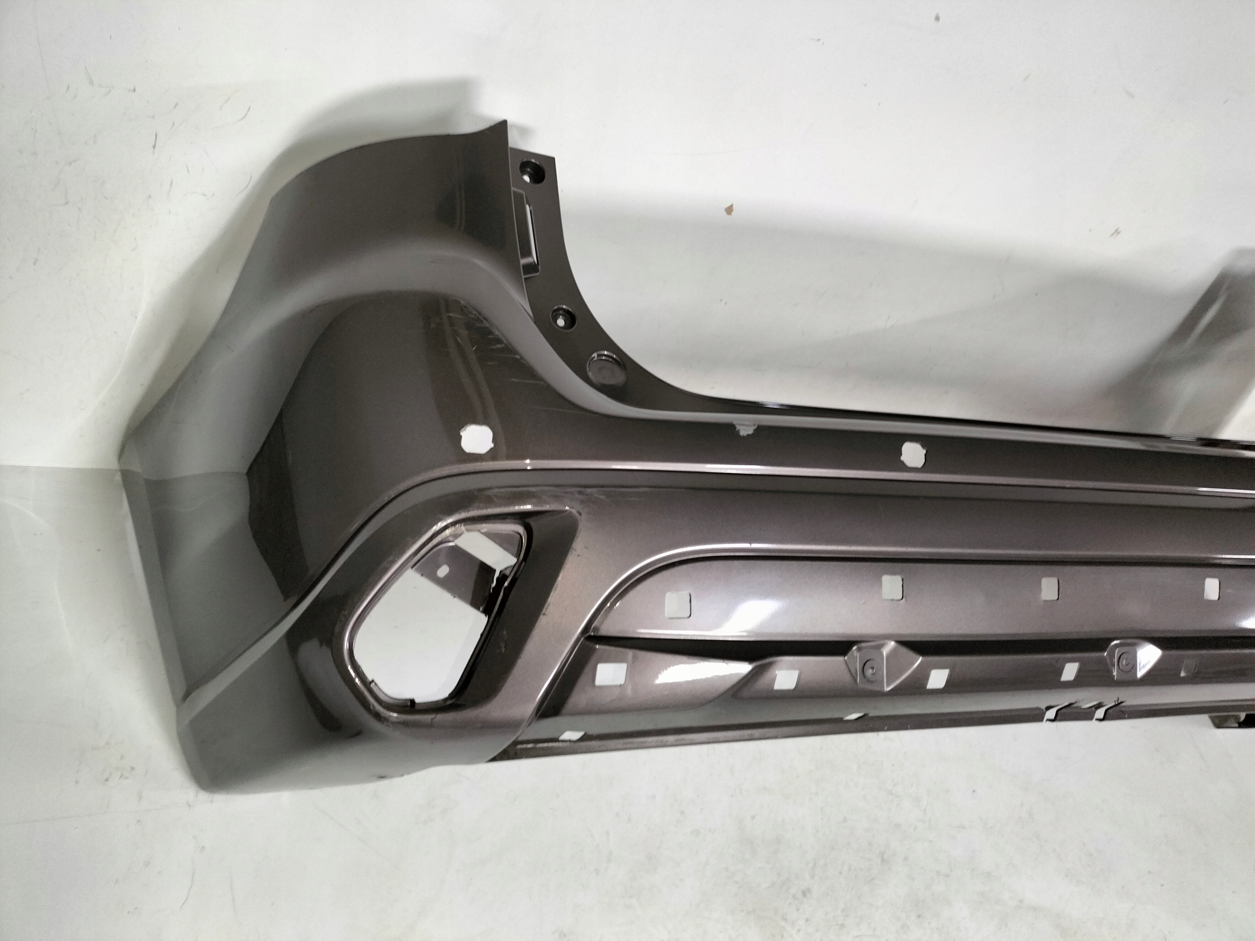 ZADNÝ NÁRAZNÍK MITSUBISHI OUTLANDER III LIFT 15-