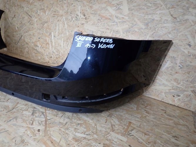 SKODA SUPERB III KOMBI 15- ZADNÝ NÁRAZNÍK