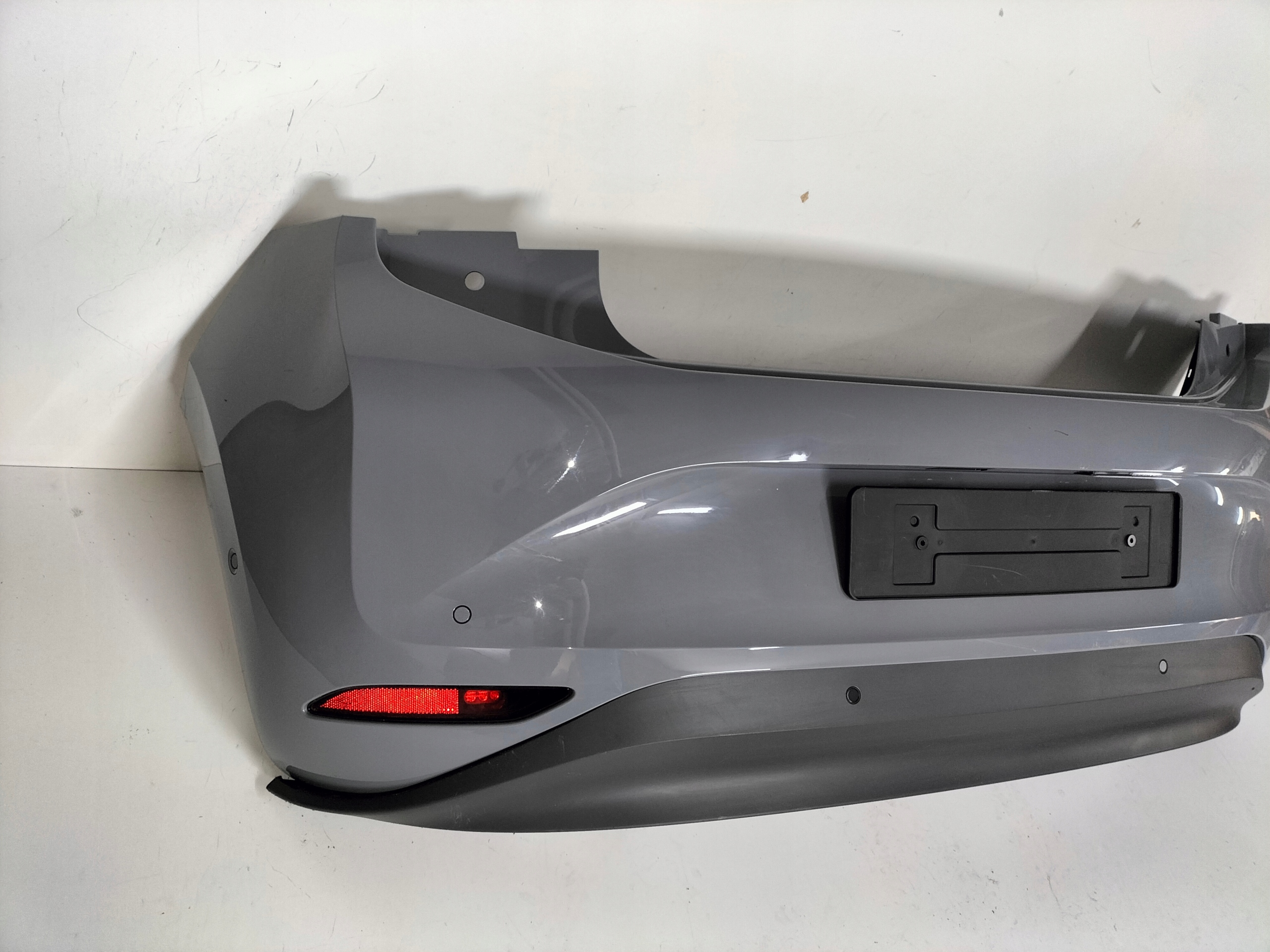 ZADNÝ NÁRAZNÍK VW ID3 20-