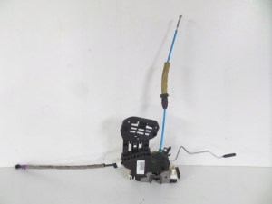 ZAMOK PRAVYCH ZADNYCH DVERI MERCEDES B KLASA W246 11- ZAMOK PRAVYCH ZADNYCH DVERI MERCEDES B KLASA W246 11-
