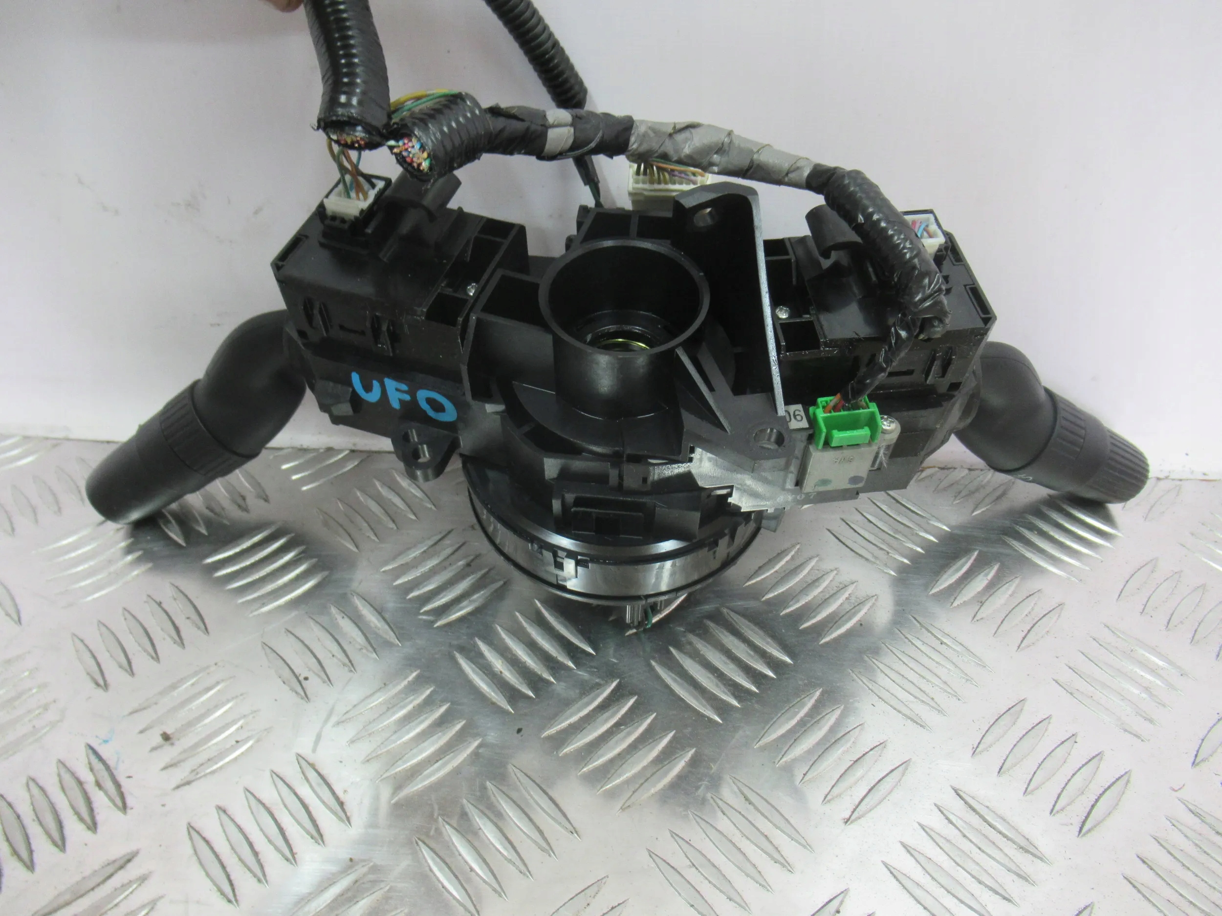 PÁČKY POD VOLANT PÁČKY POD VOLANT CIVIC UFO