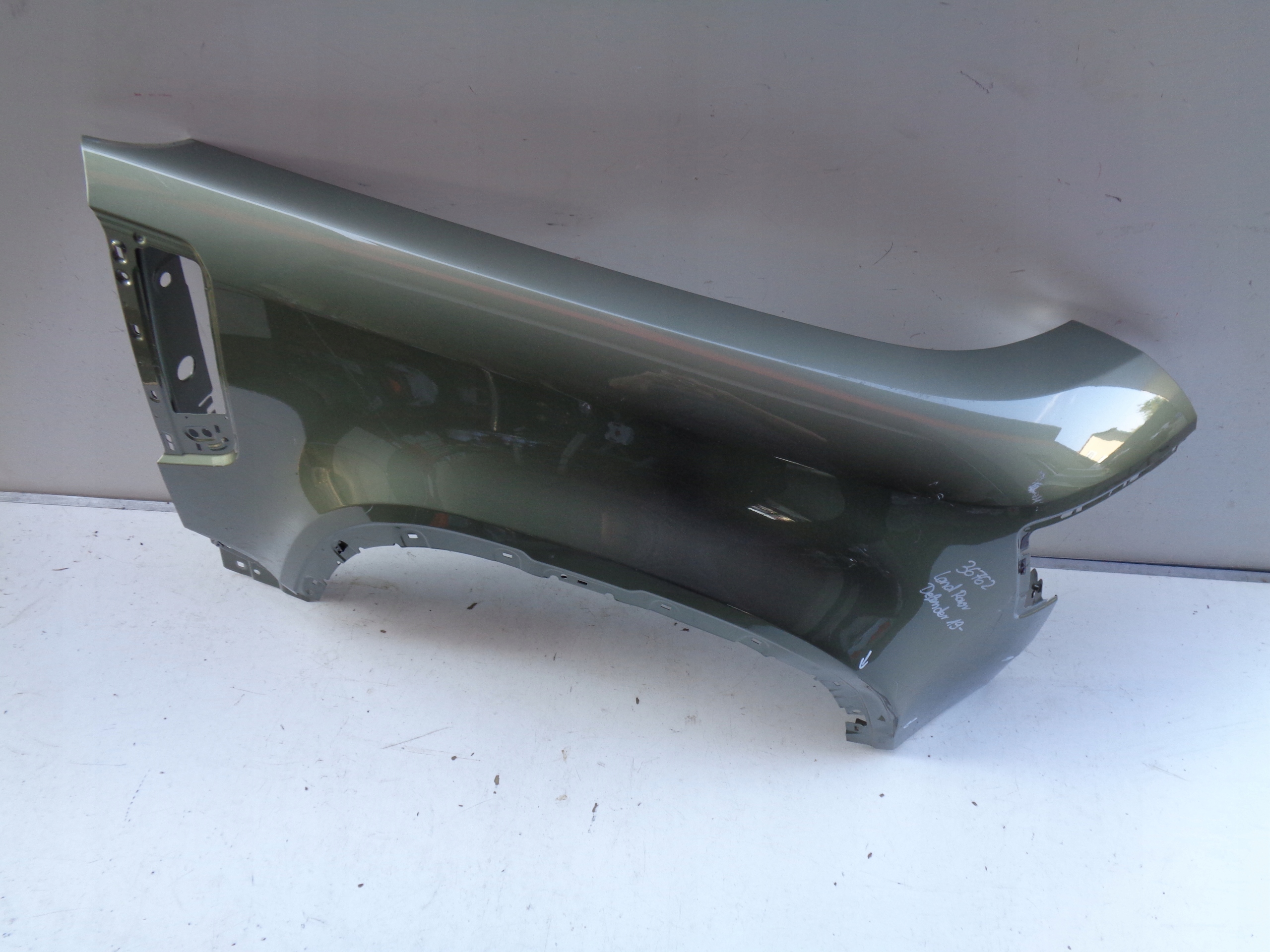 BLATNIK PRAVY LAND ROVER DEFENDER II 19- NR 36762