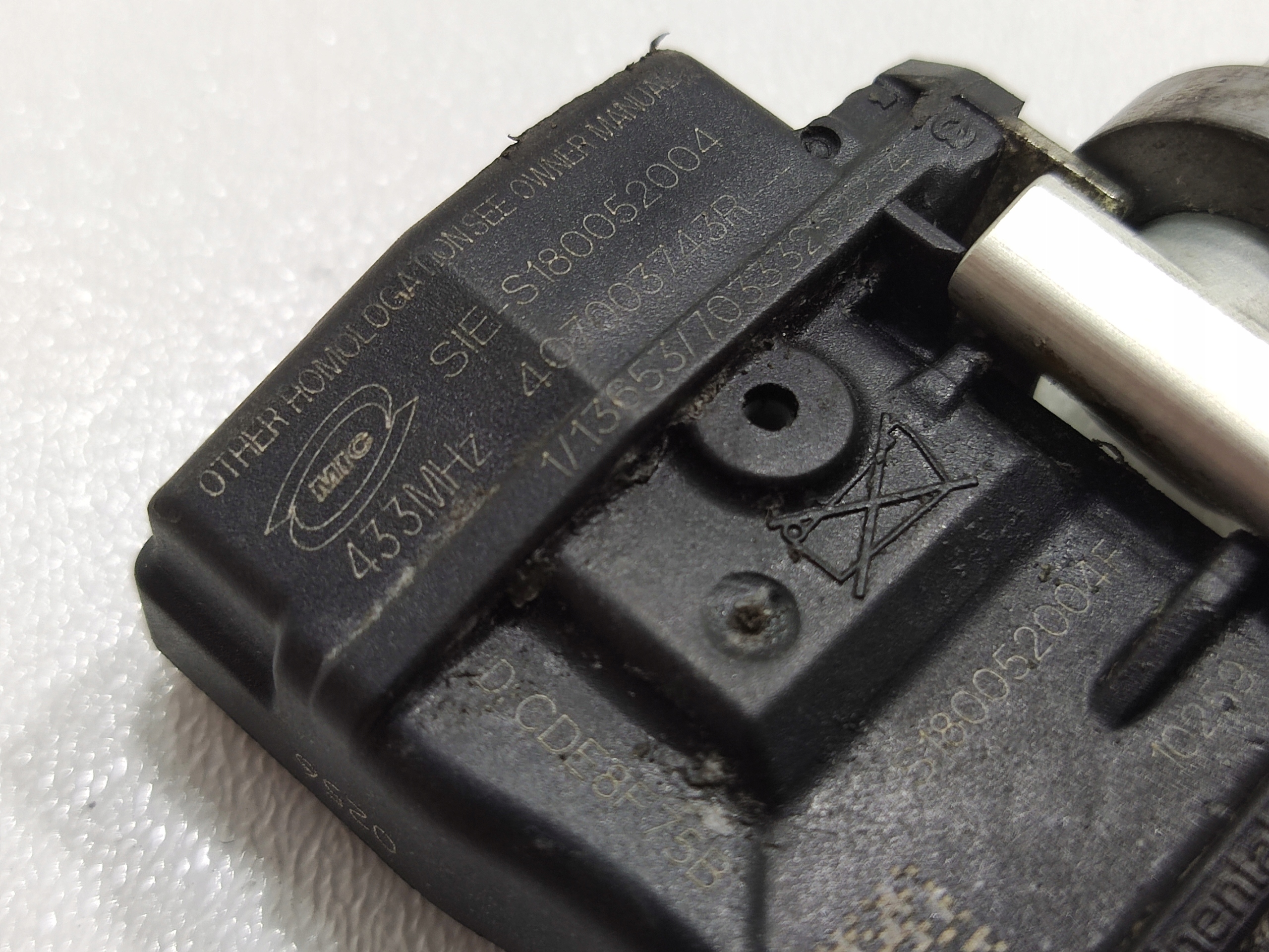 ČIDLO TLAKU PNEUMATIK TPMS RENAULT 407003743R
