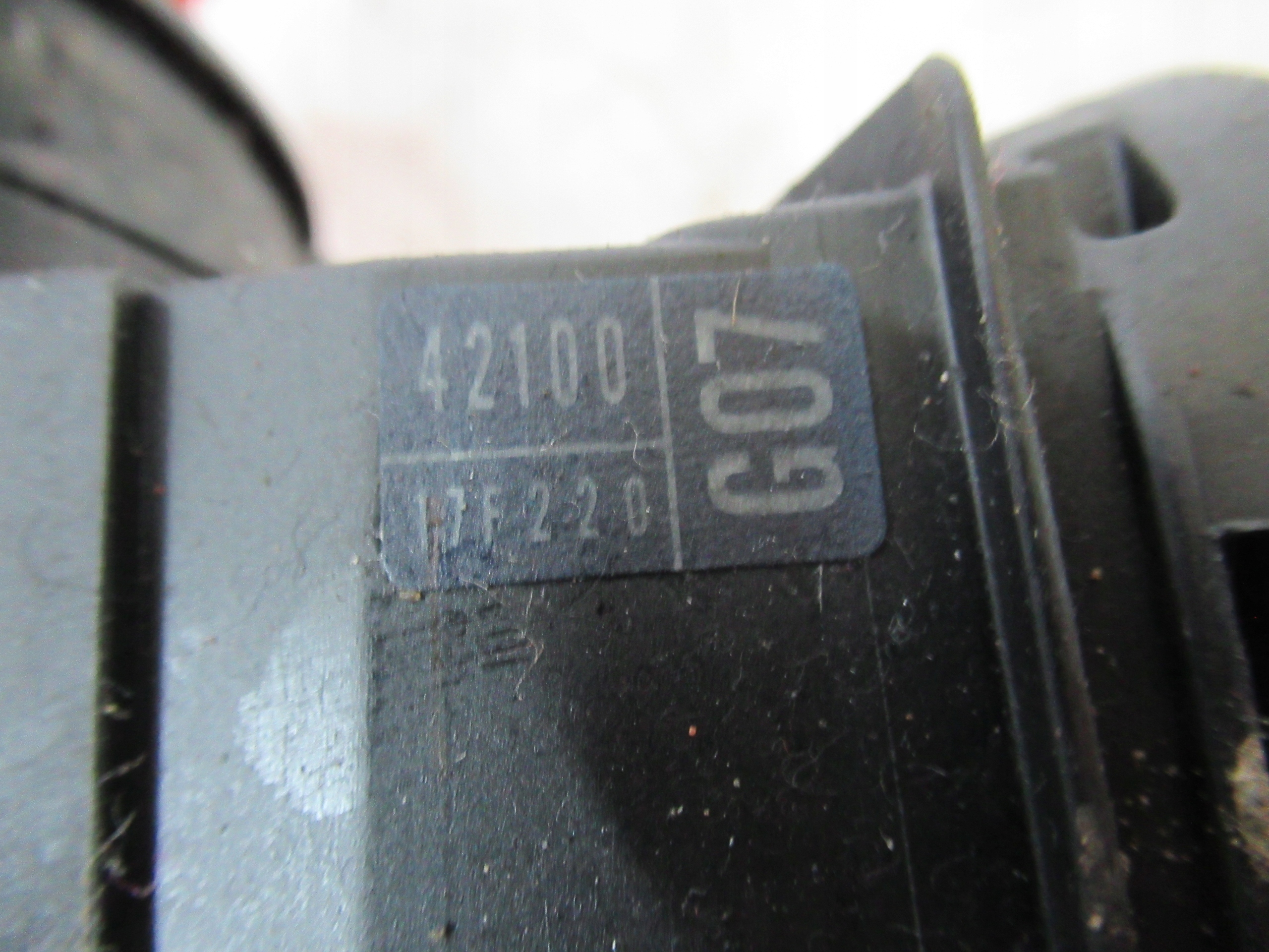 PÁČKY POD VOLANT TOYOTA PRIUS 2 II