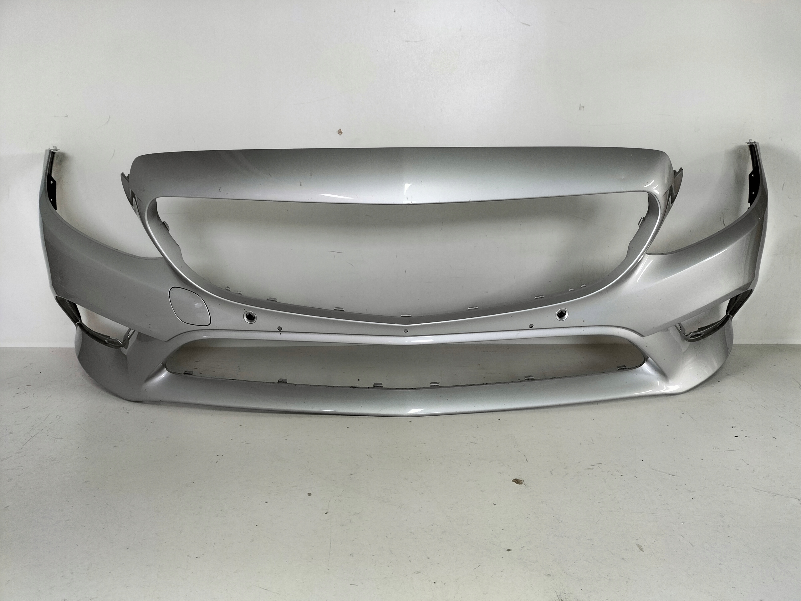 PREDNÝ NÁRAZNÍK MERCEDES C KLASA W205 LIFT 18-