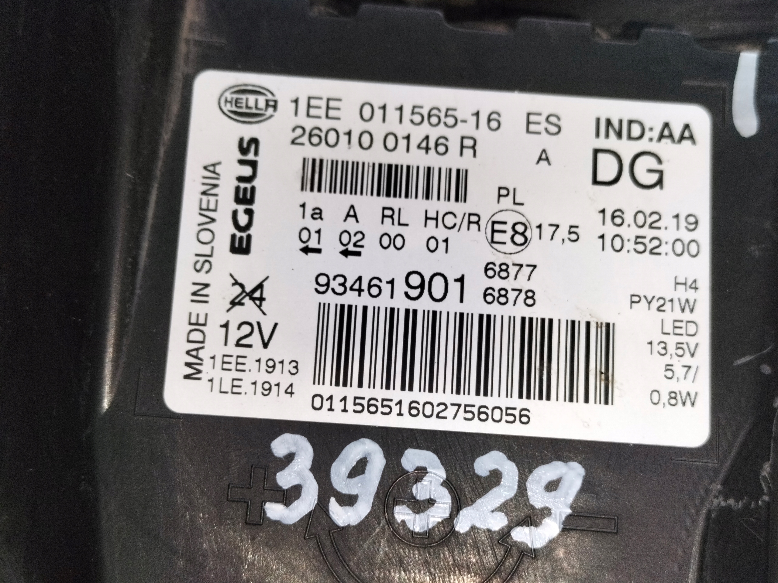 PRAVE PREDNE SVETLO OPEL VIVARO II B 14-19