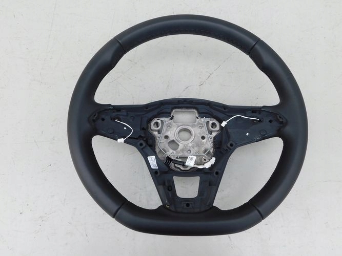 VW GOLF VIII VOLANT