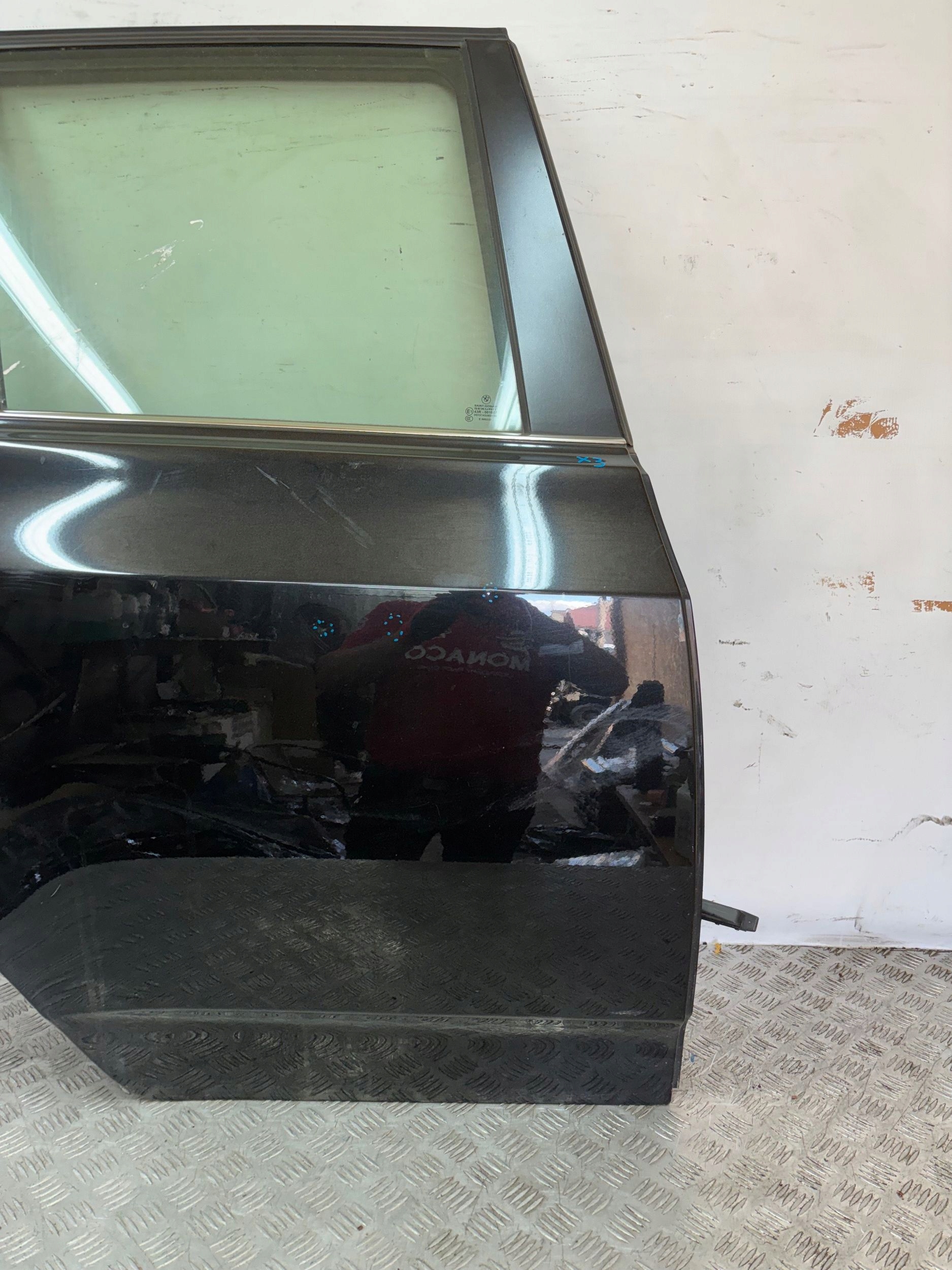 PRAVE ZADNE DVERE BMW X3 E83 03-