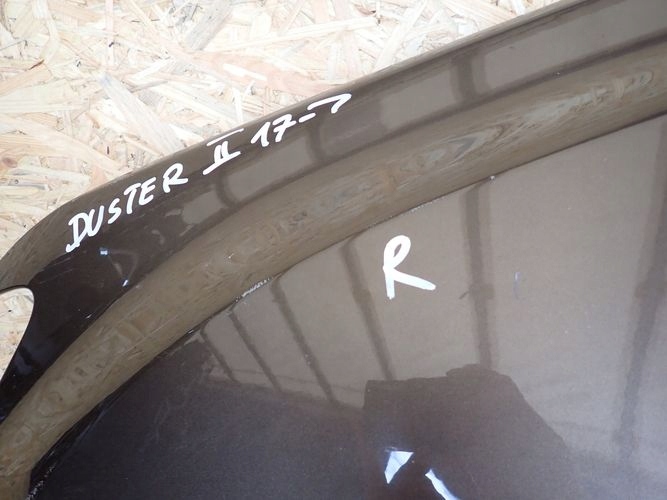 DACIA DUSTER II 17- ĽAVÝ PREDNÝ BLATNÍK