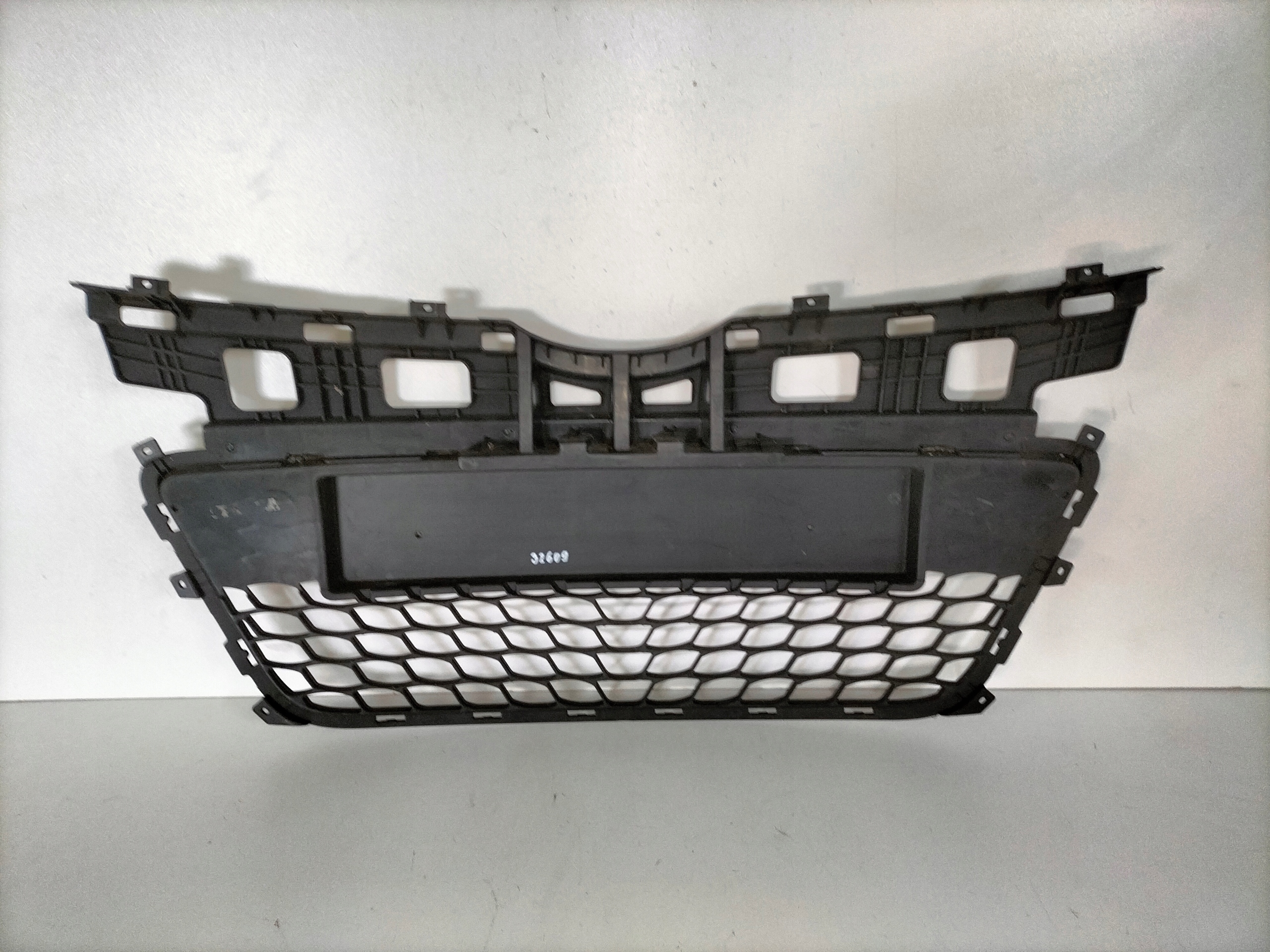 STREDOVÁ LIŠTA MRIEŽKA NÁRAZNÍKA HYUNDAI I30 I 07-10